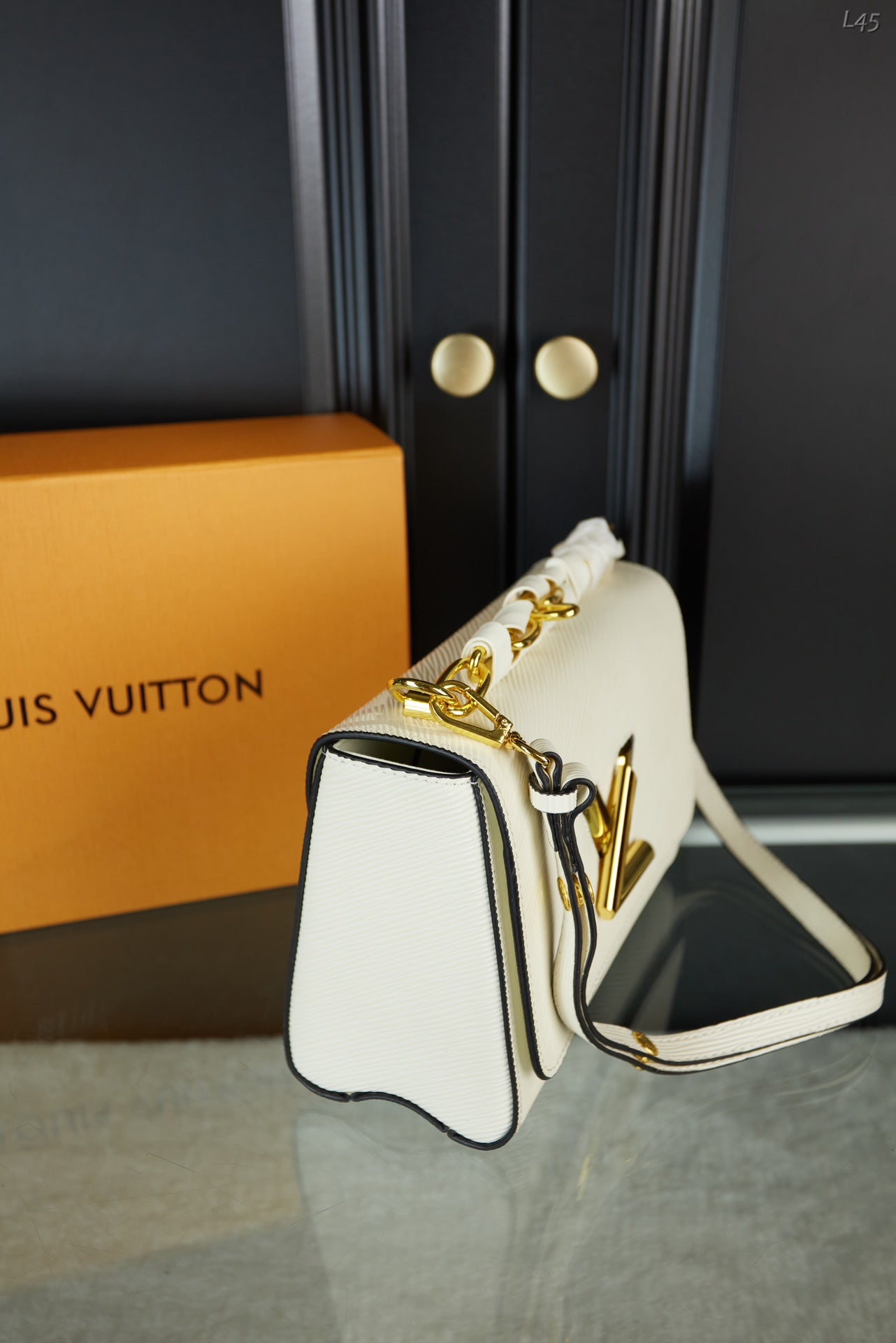 LV-BAG948