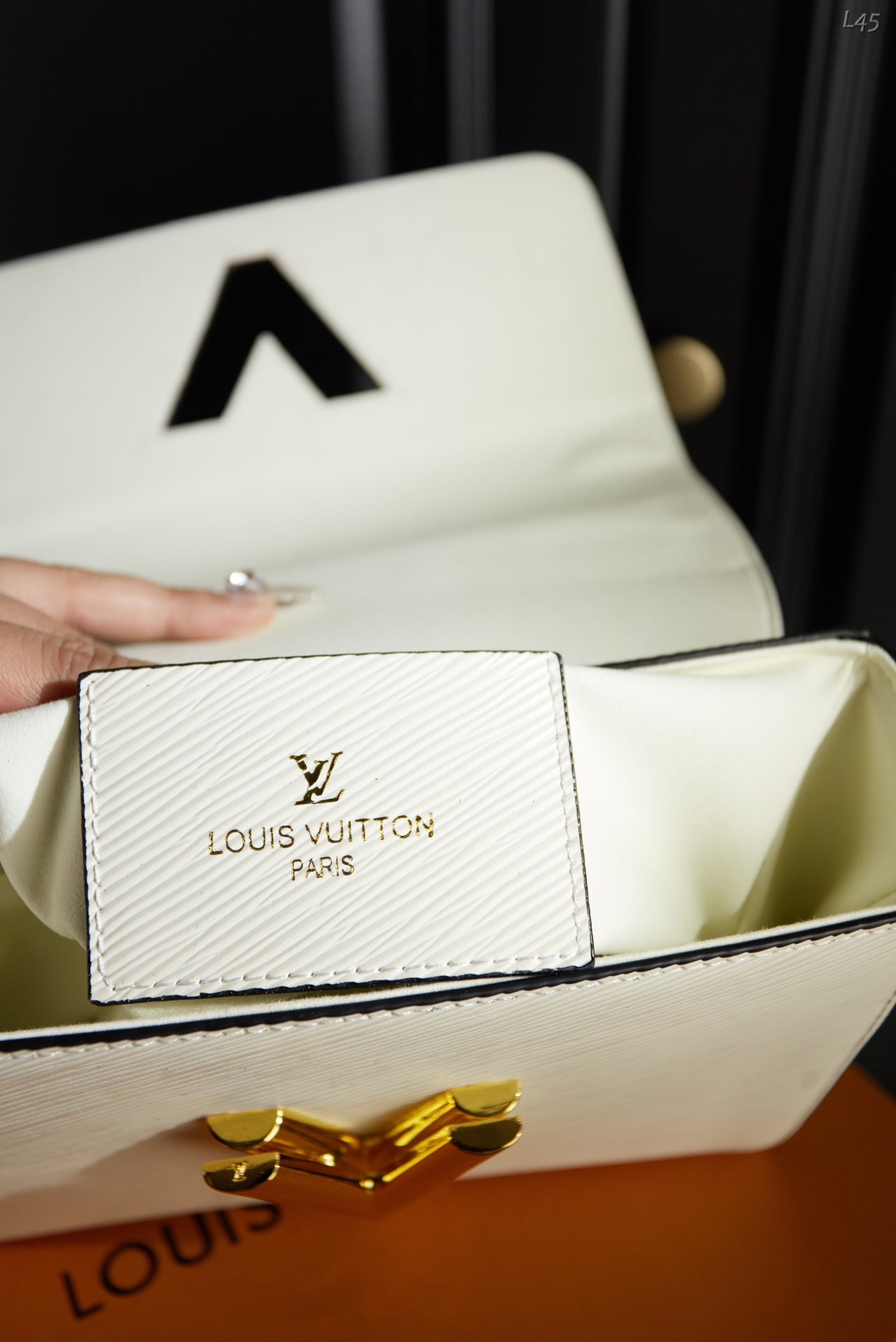 LV-BAG948
