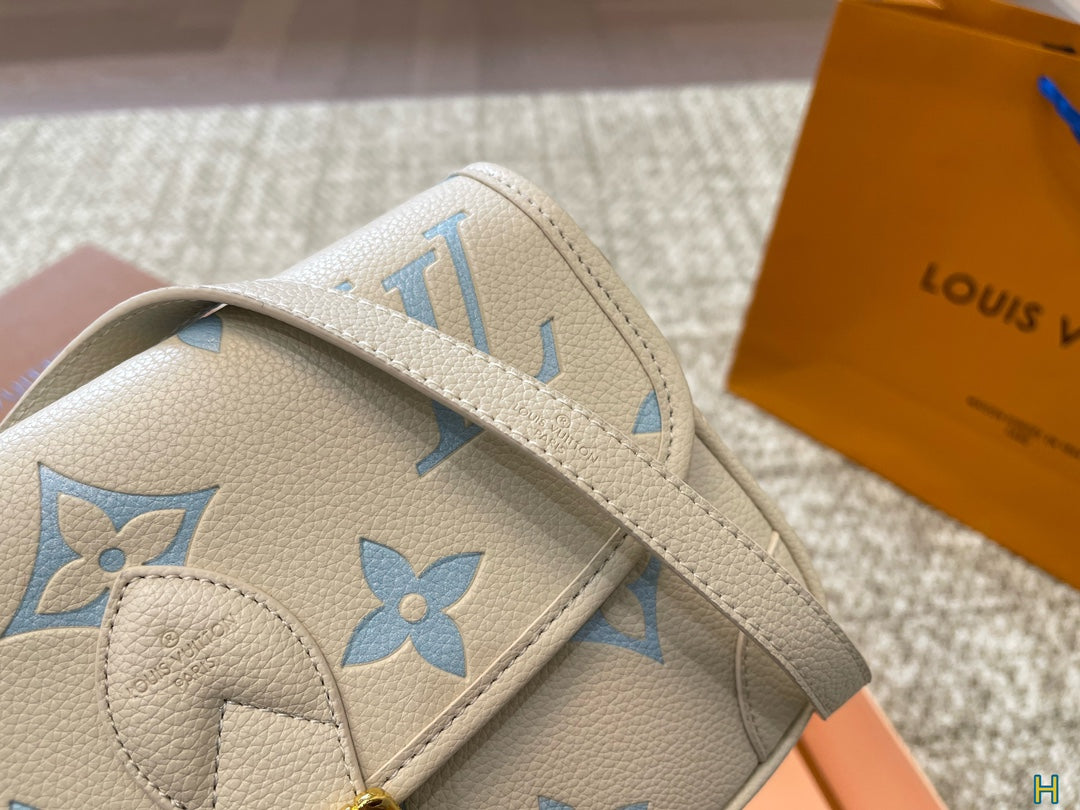 LV-BAG915