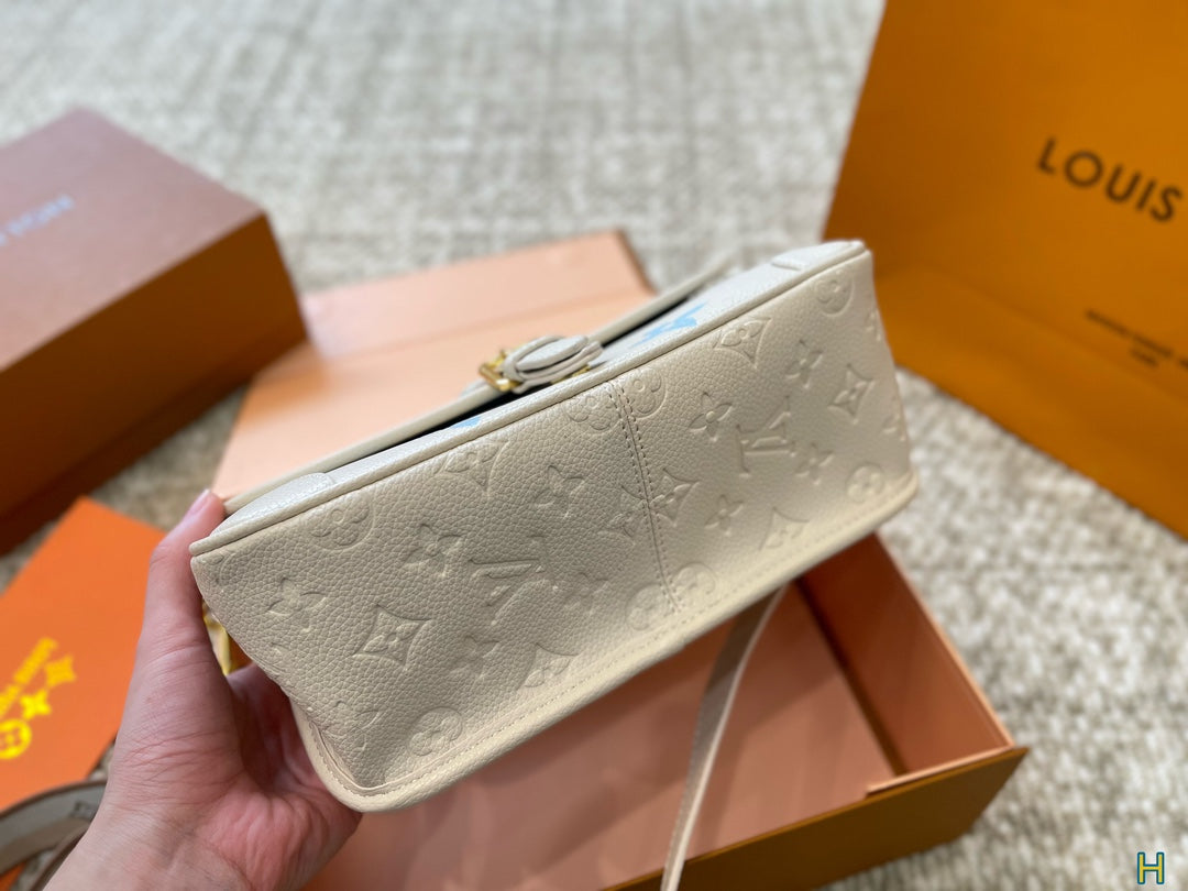 LV-BAG915
