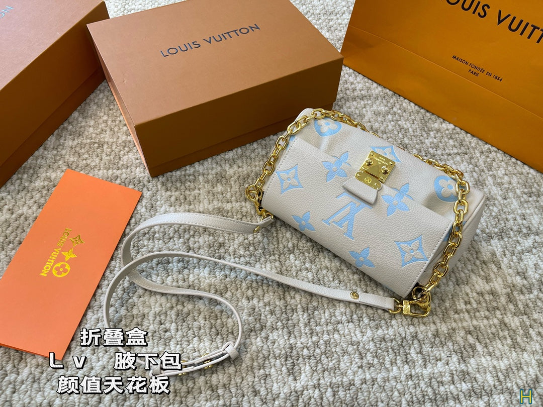 LV-BAG879
