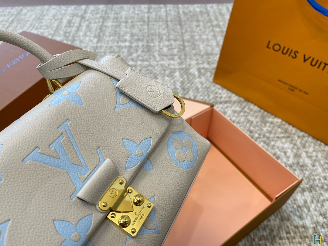 LV-BAG893