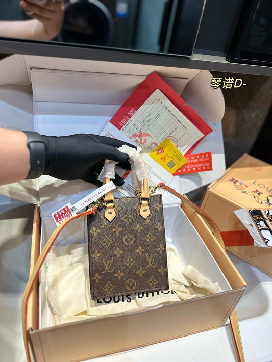LV-BAG825