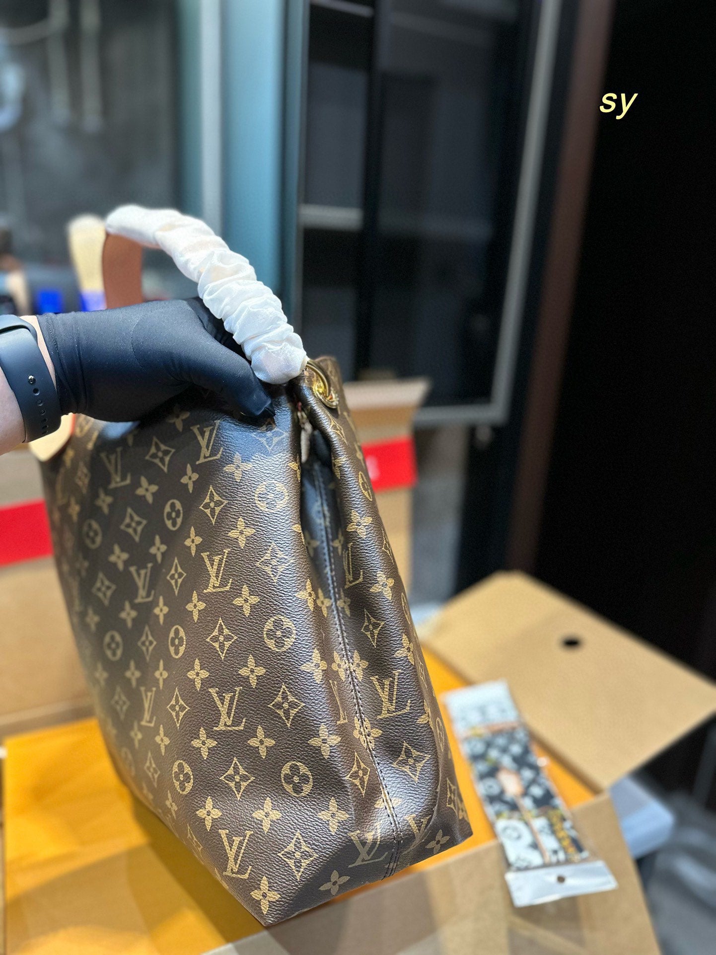 LV-BAG974