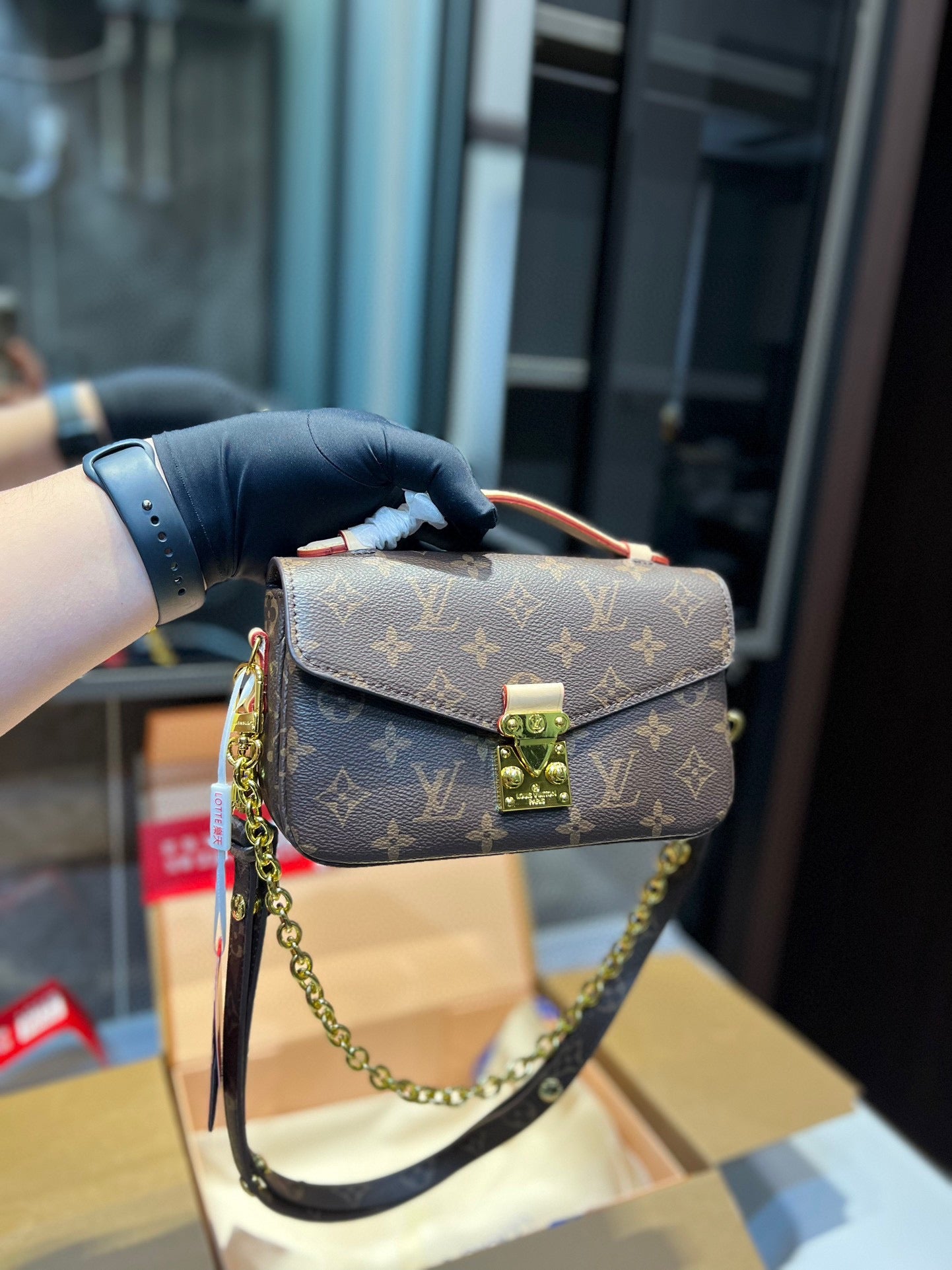 LV-BAG932