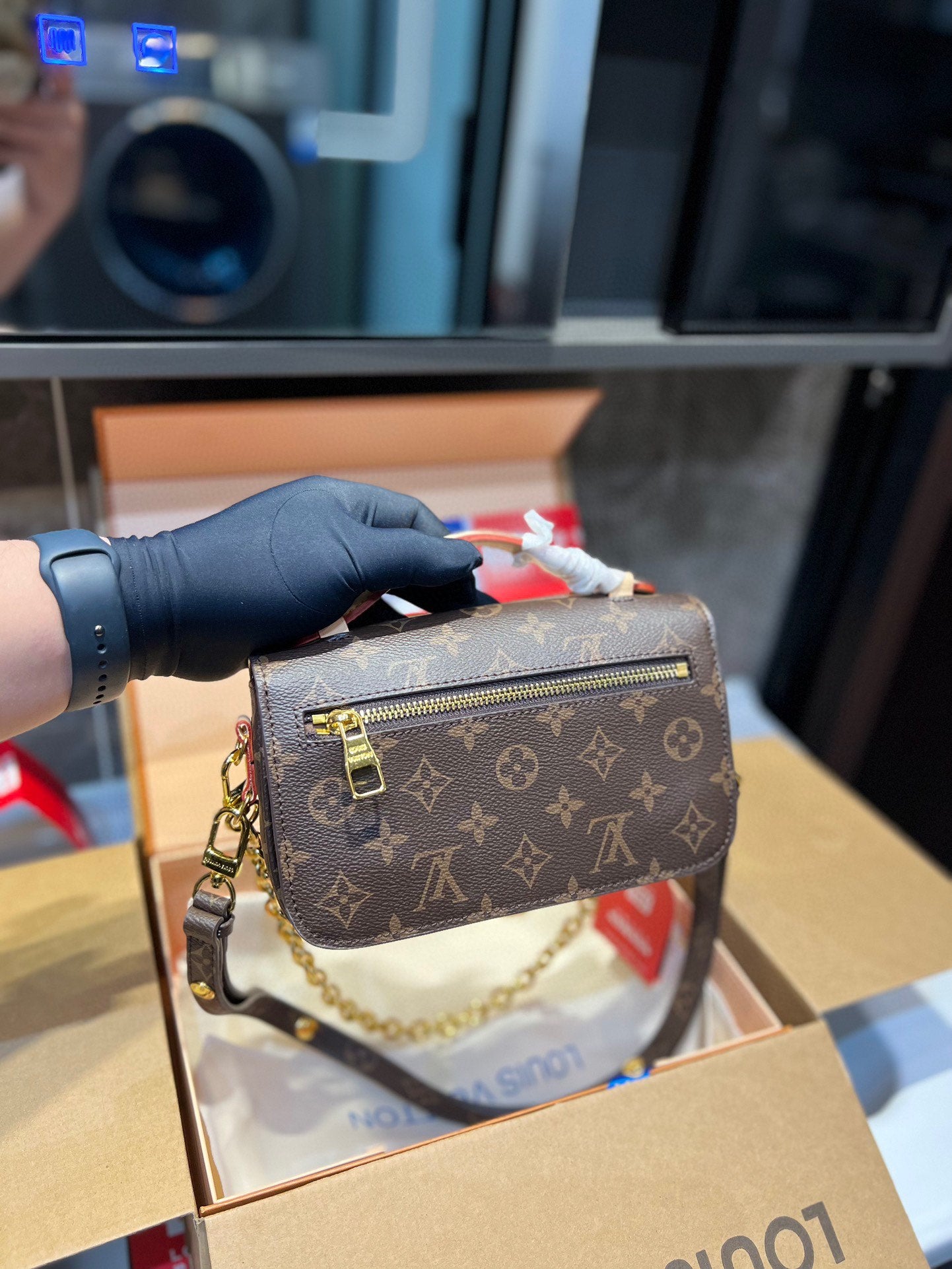 LV-BAG932