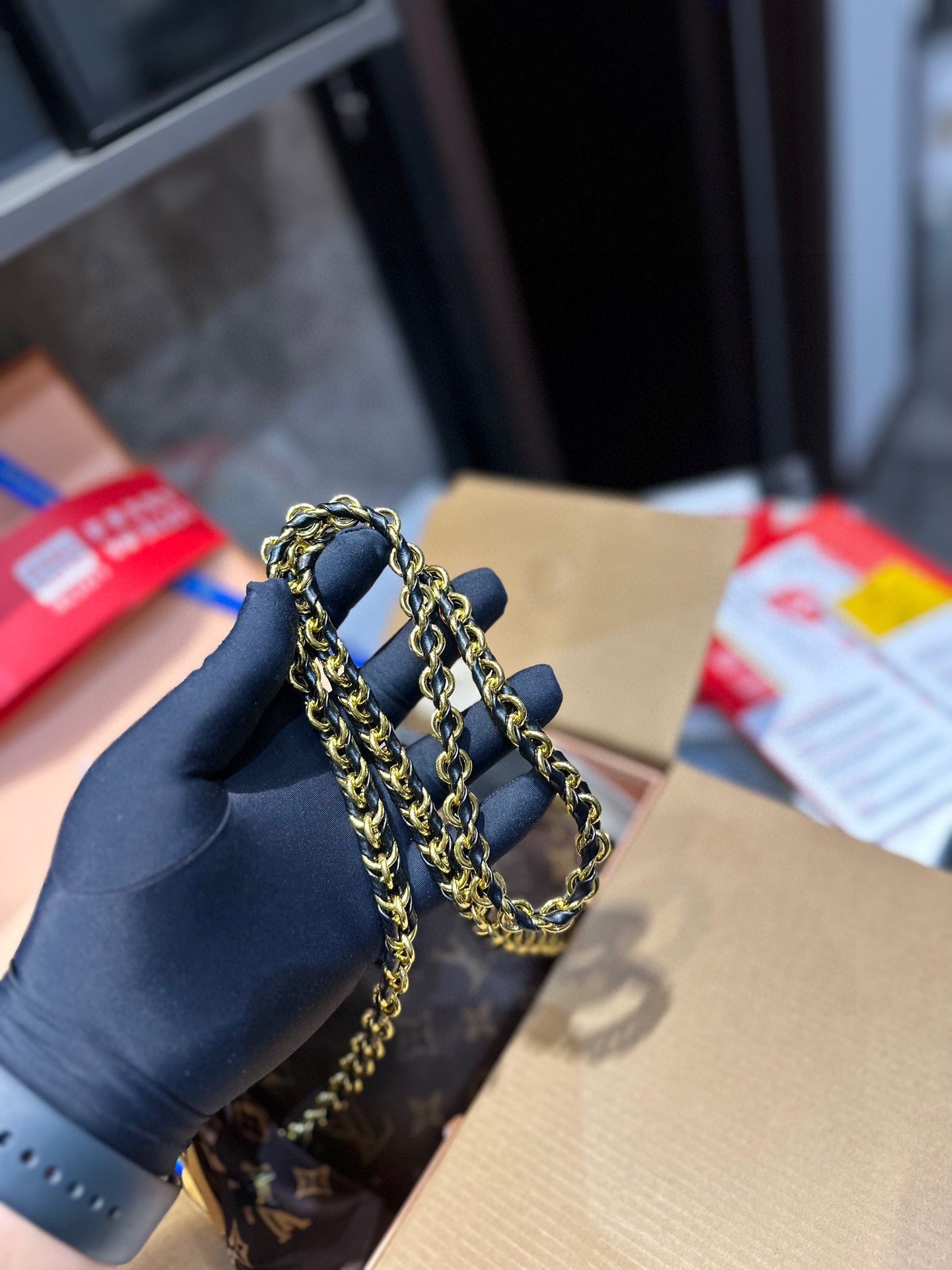 LV-BAG860