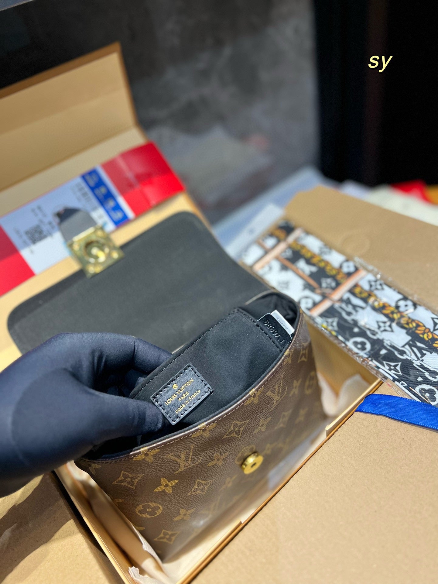 LV-BAG923