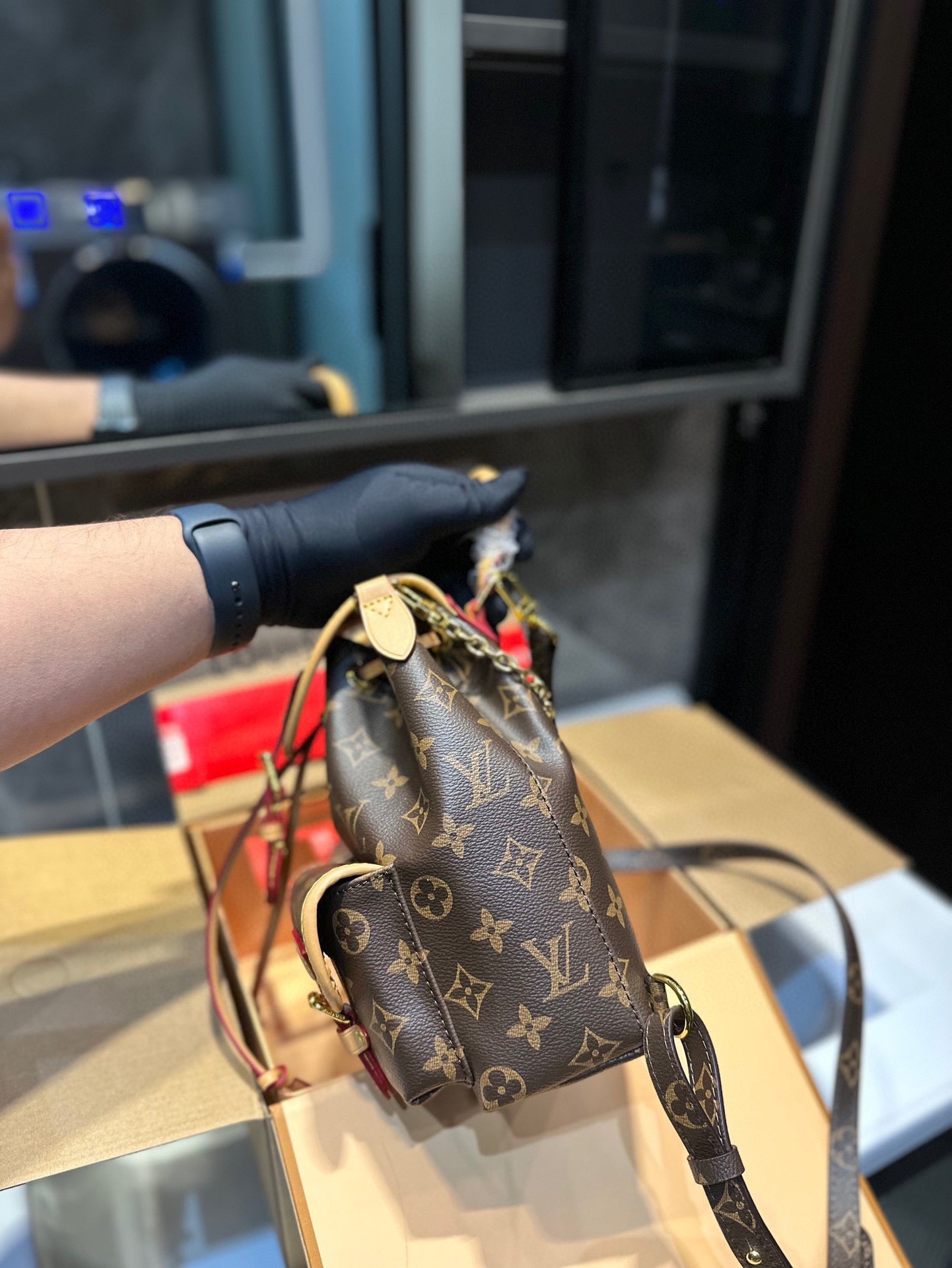 LV-BAG1041