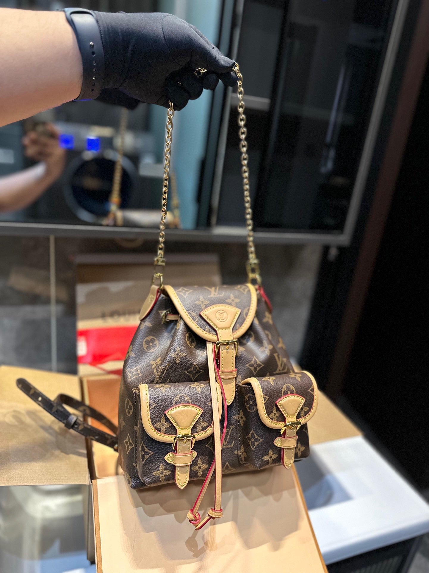 LV-BAG1041
