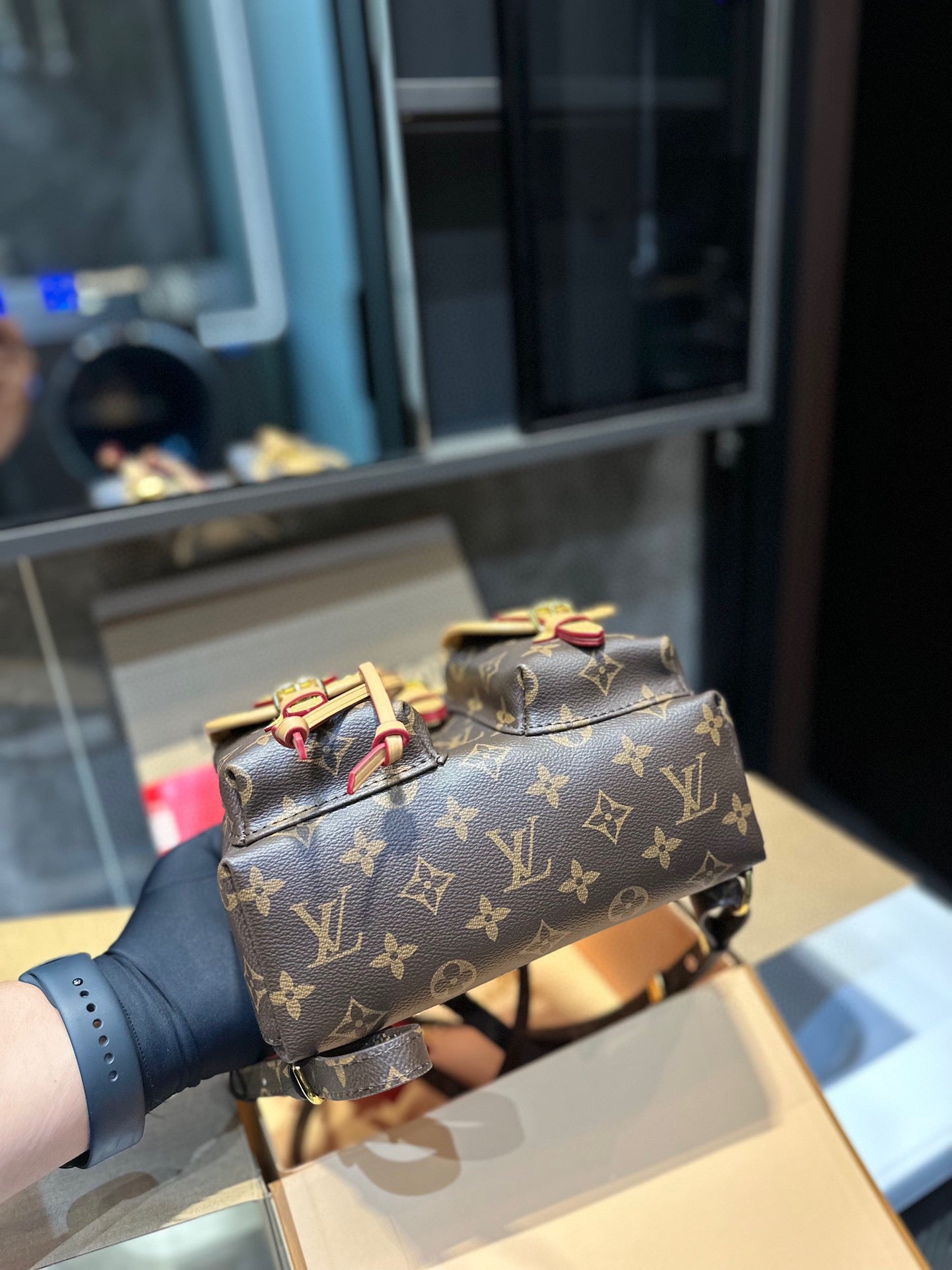 LV-BAG1041