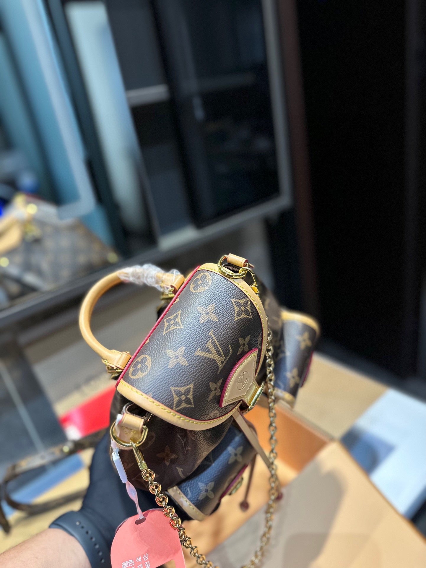 LV-BAG1041