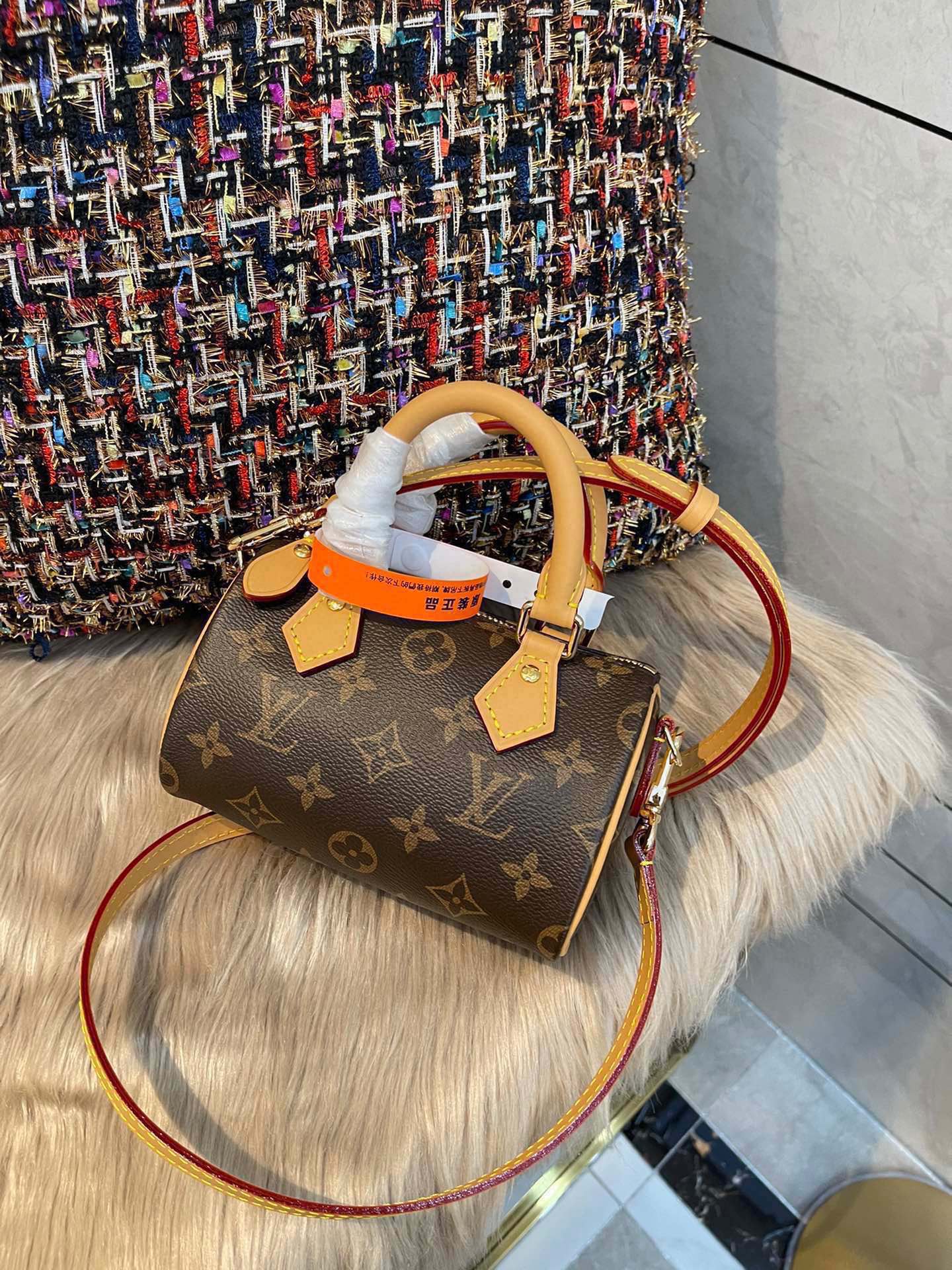 LV-BAG872