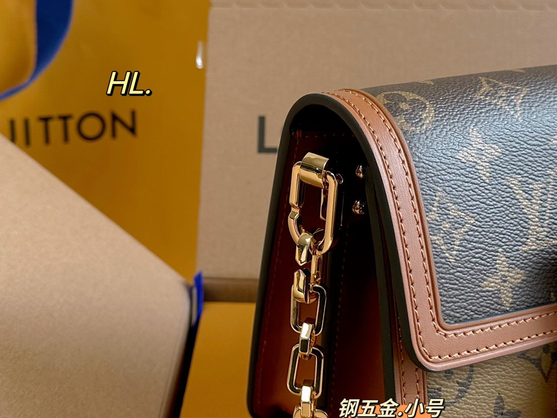 LV-BAG1077