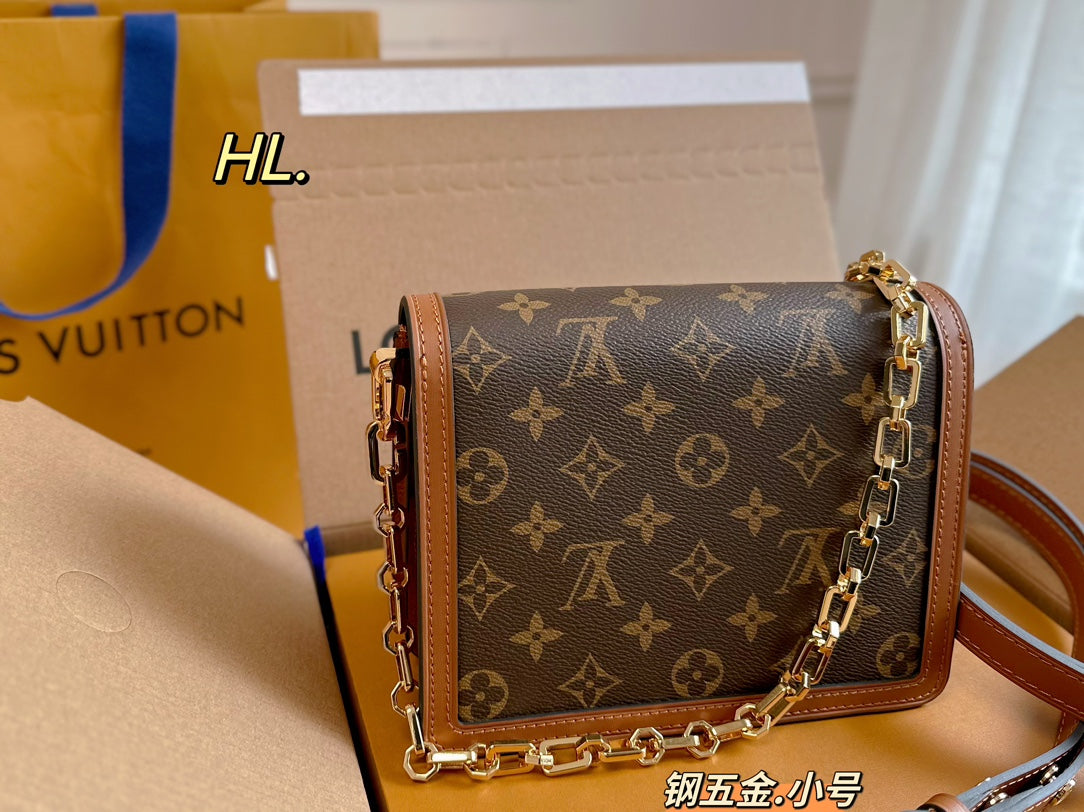 LV-BAG1077