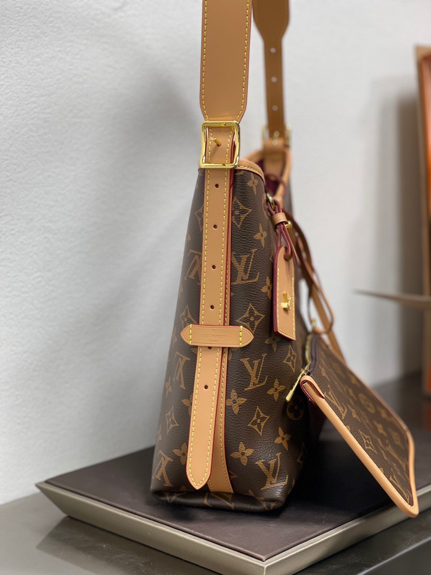 LV-BAG1017