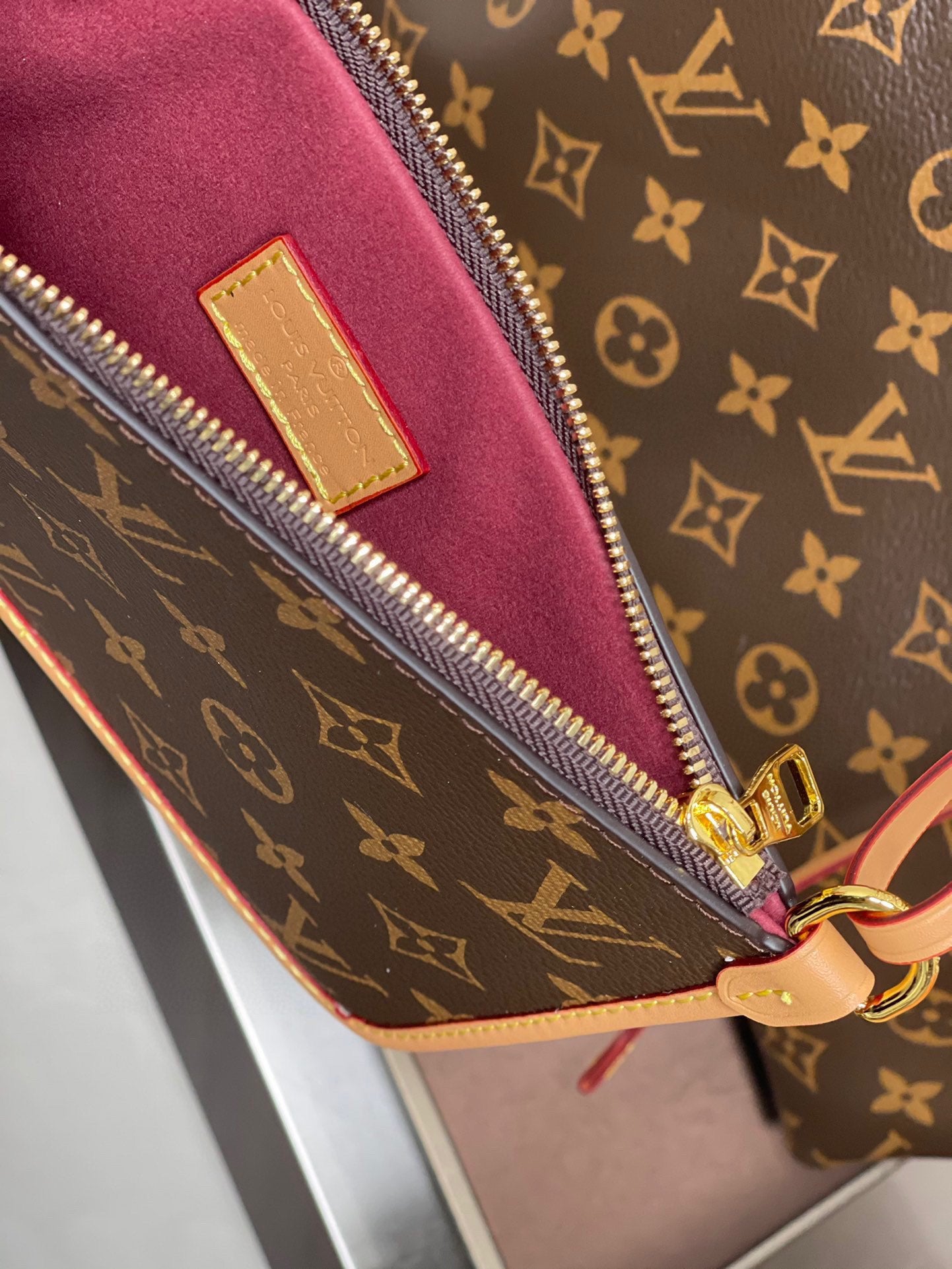LV-BAG1017