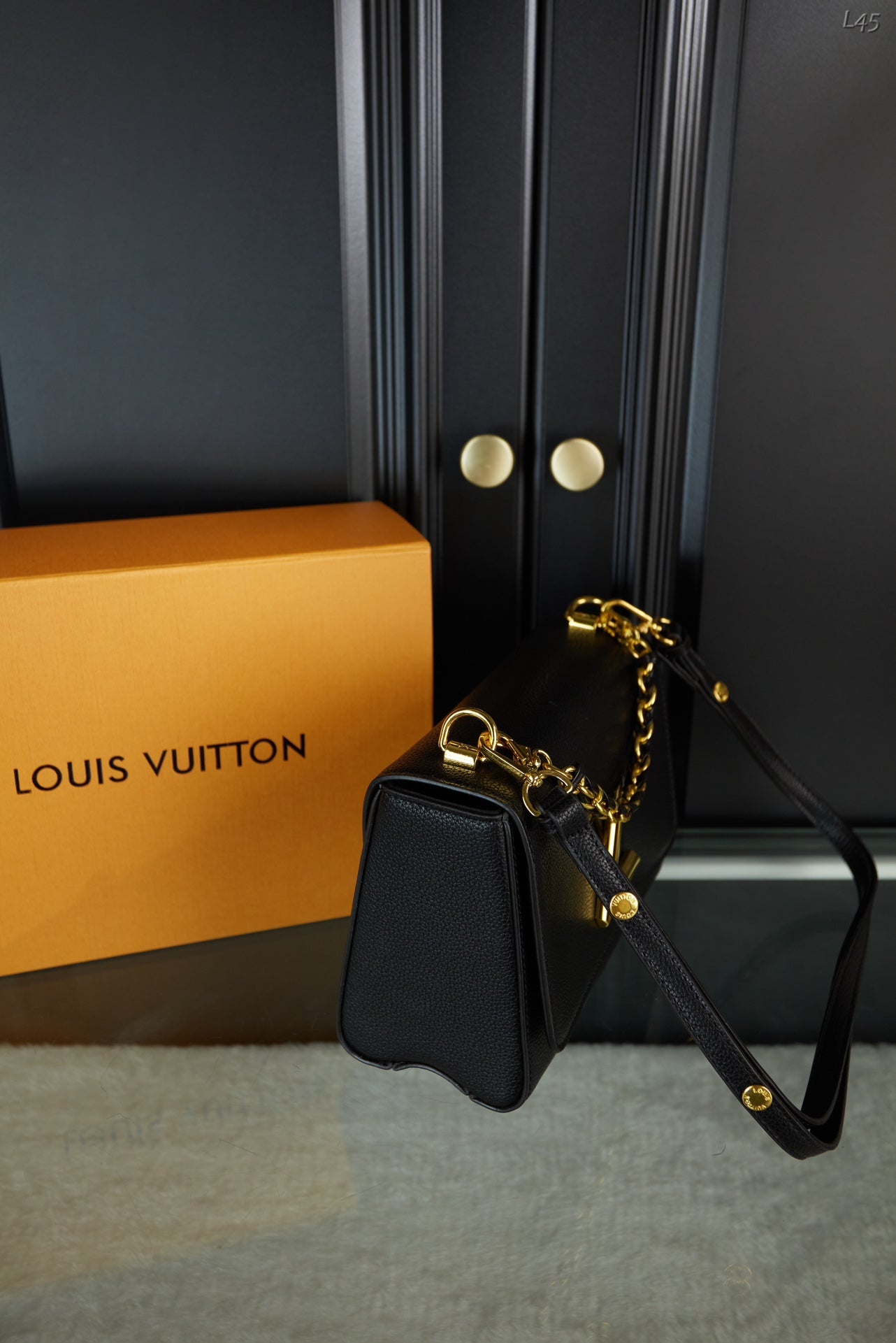 LV-BAG901