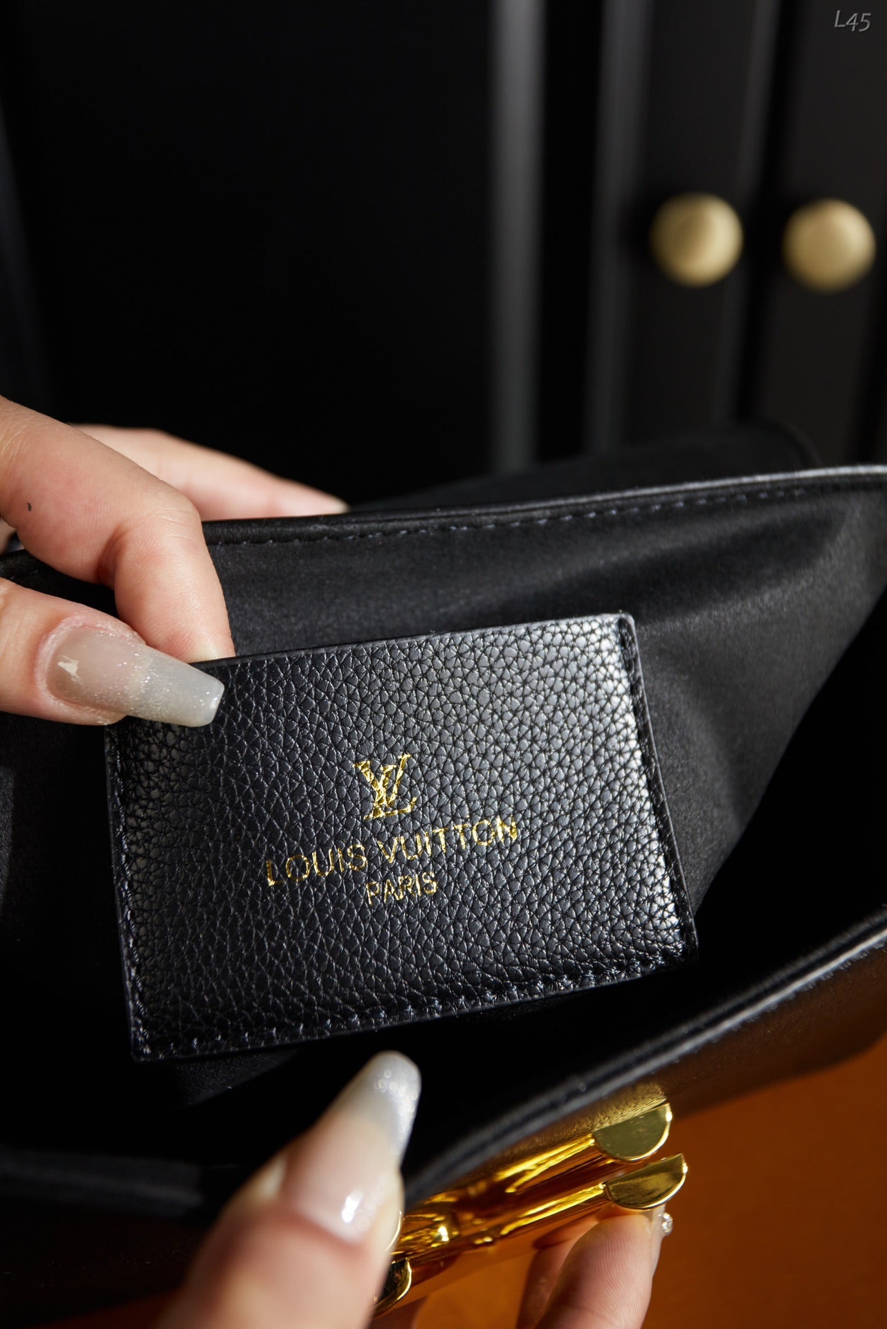 LV-BAG901