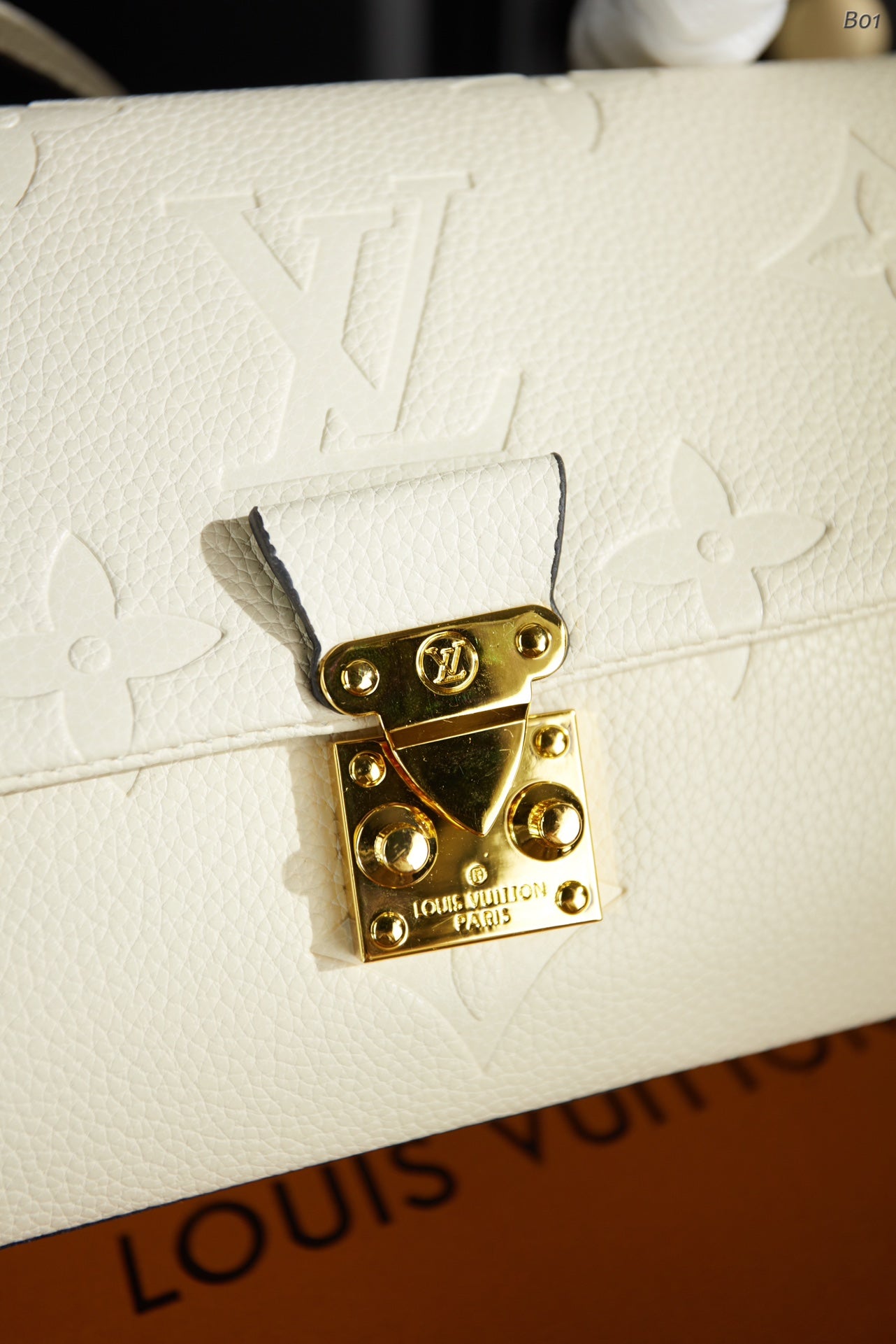 LV-BAG945