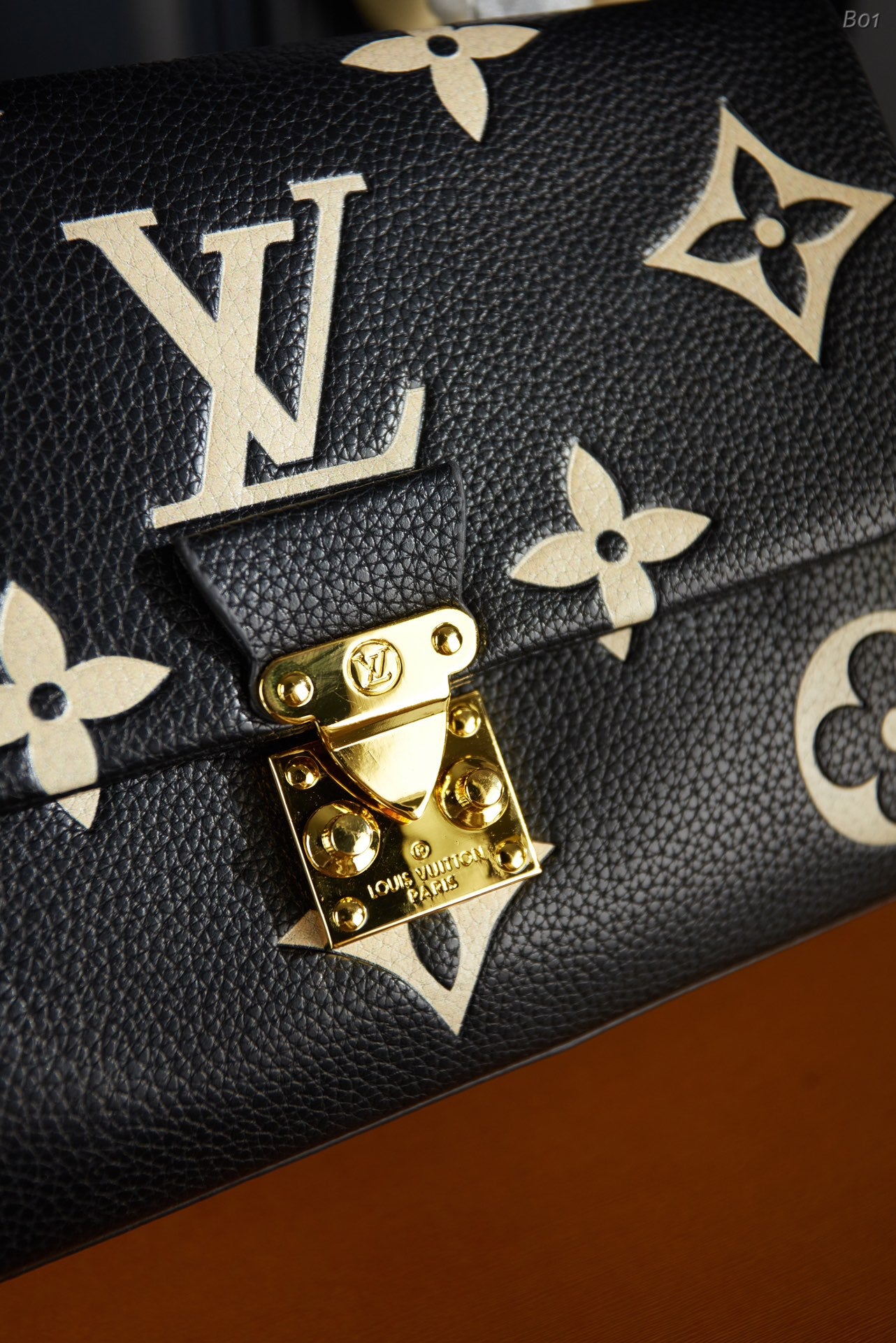 LV-BAG944