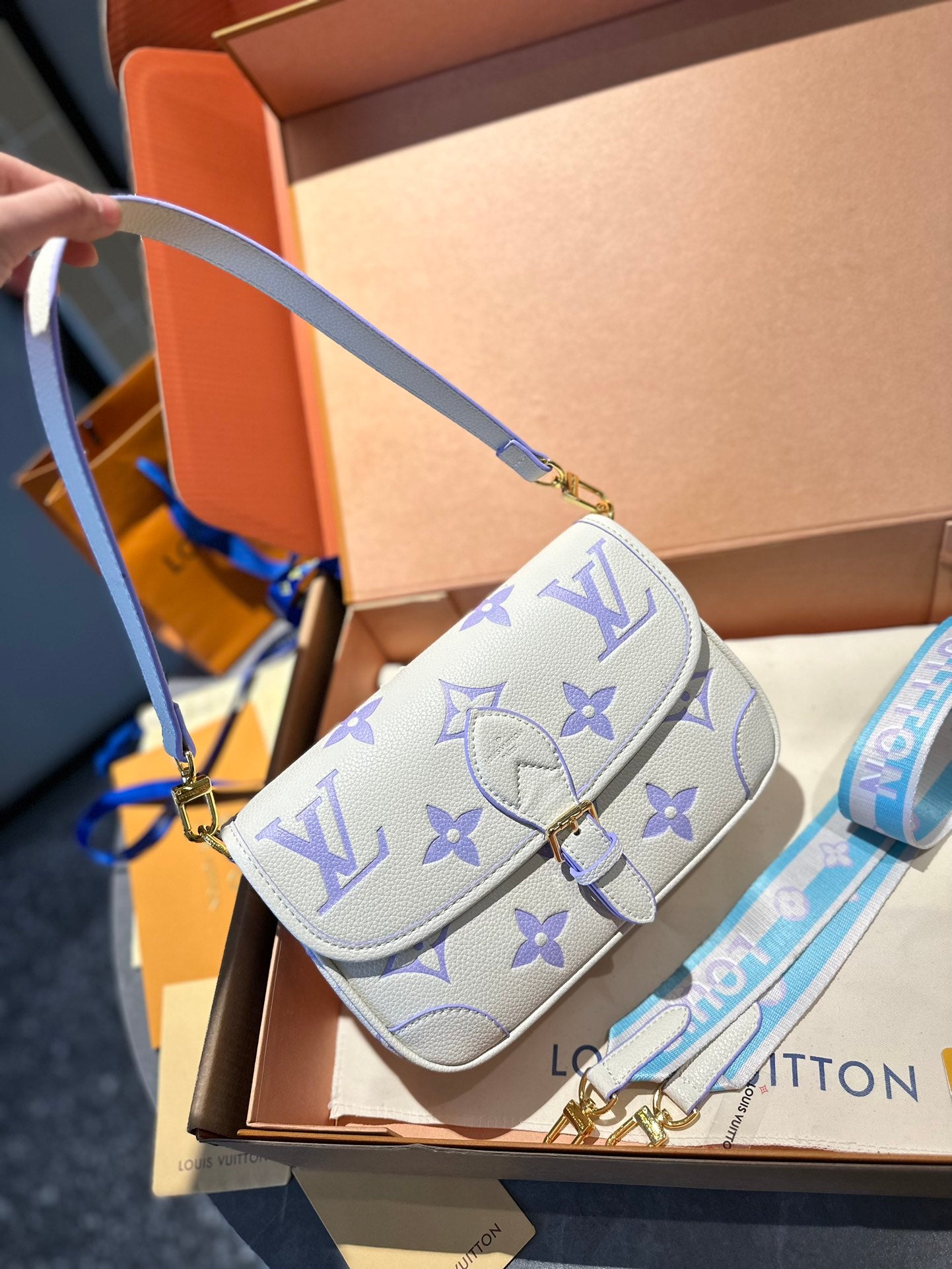 LV-BAG841