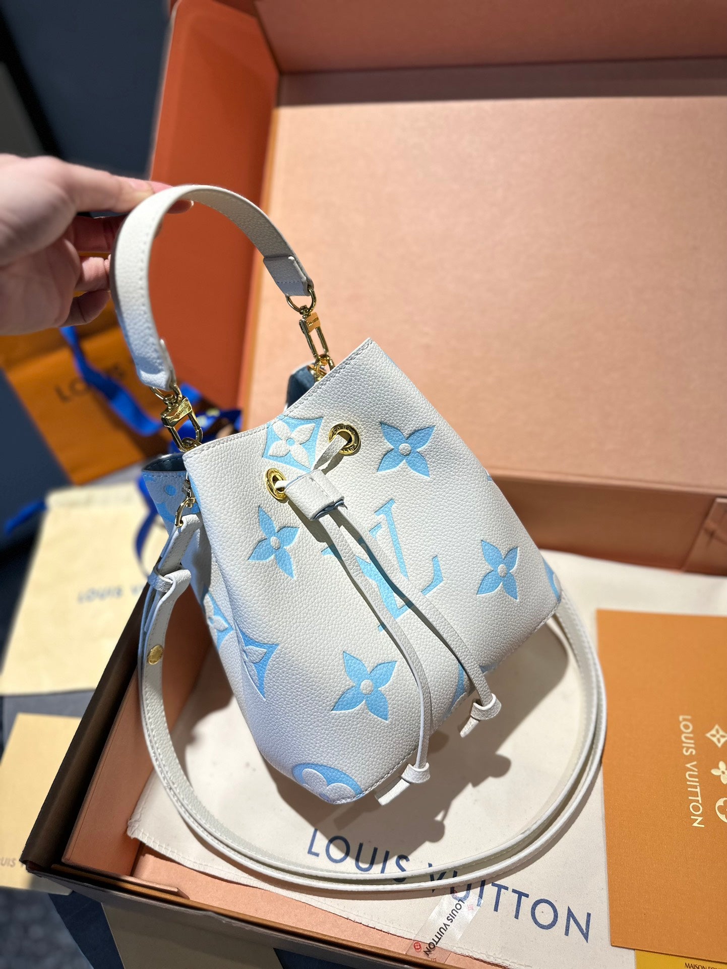 LV-BAG830