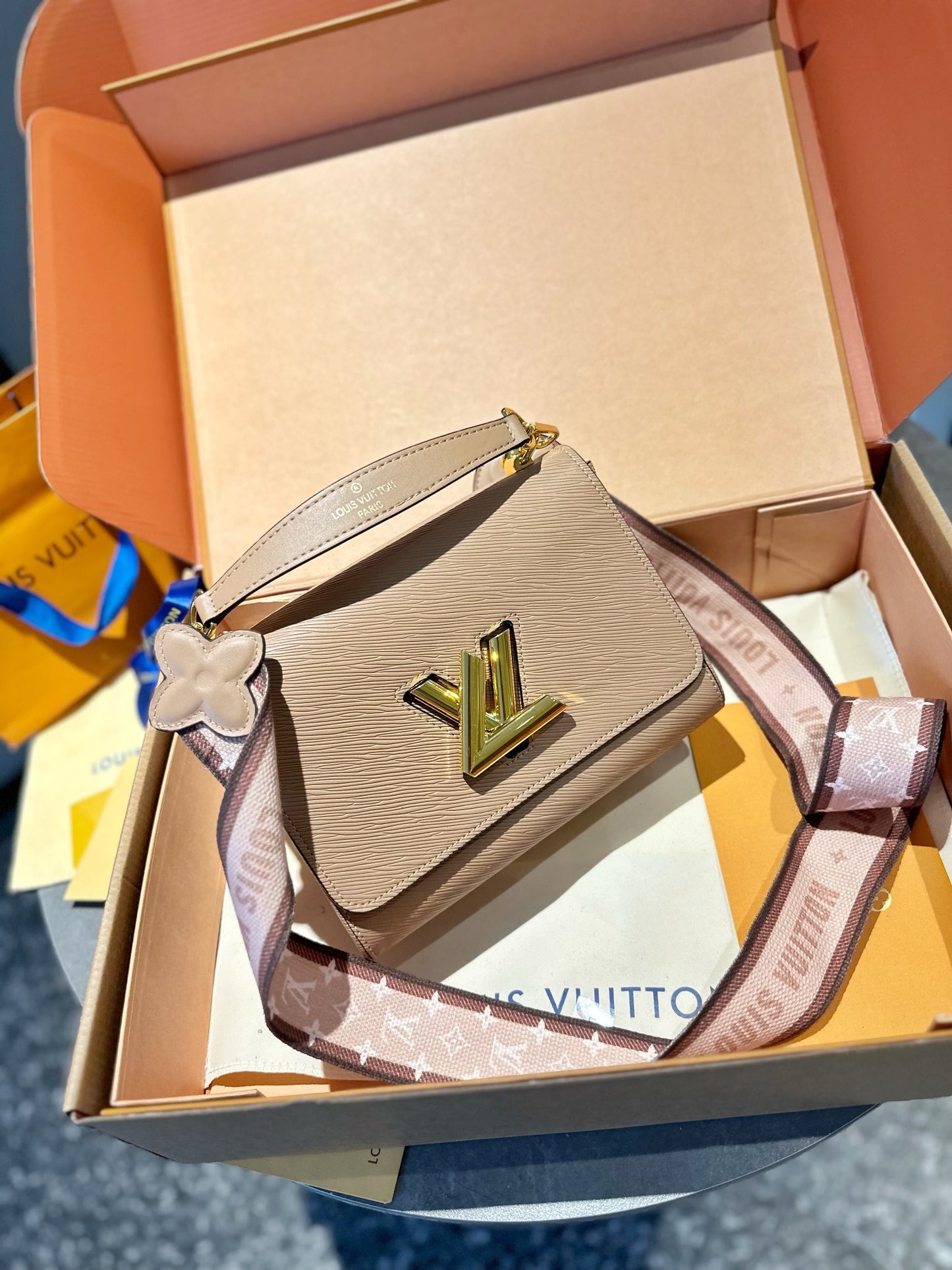 LV-BAG876