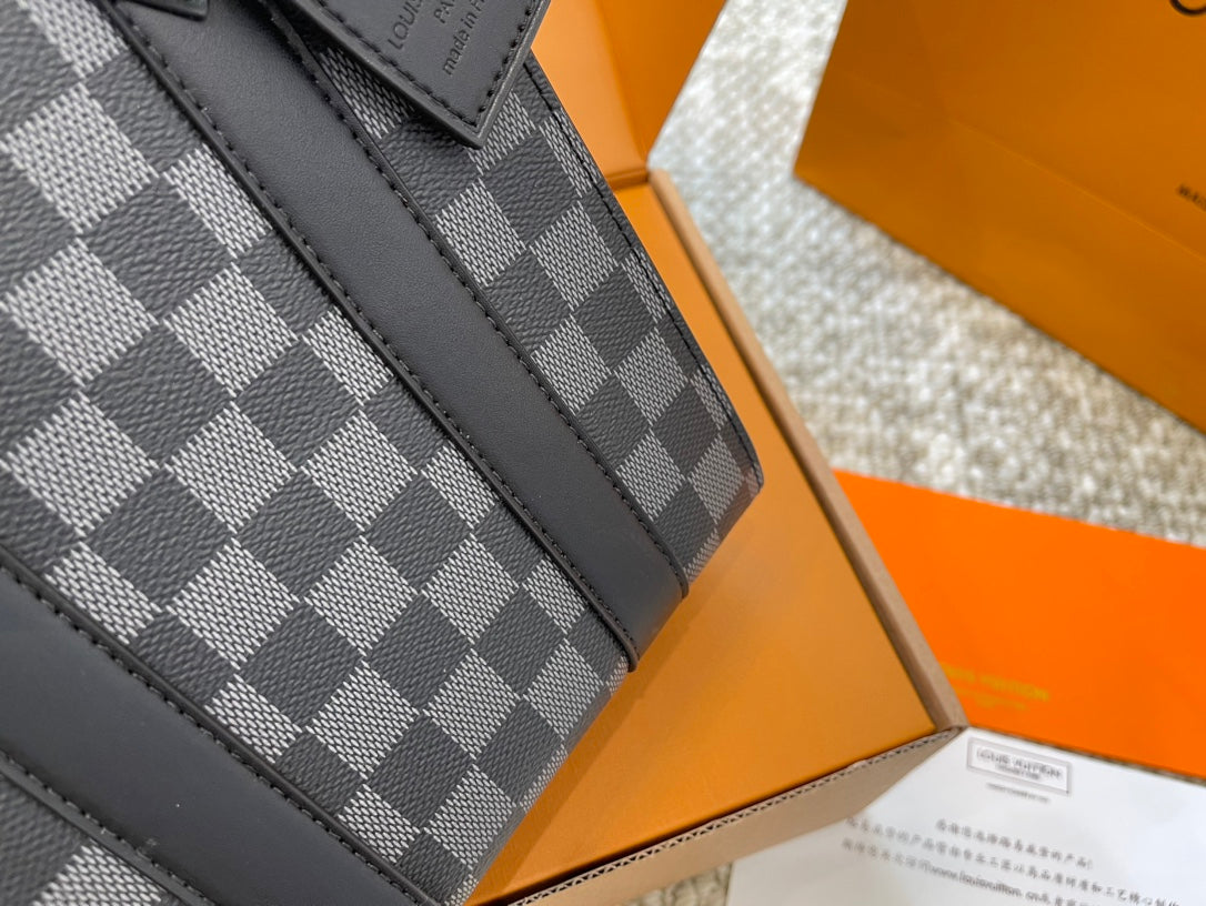 LV-BAG930