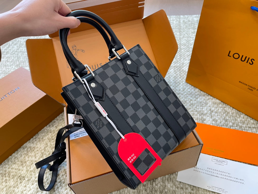 LV-BAG930