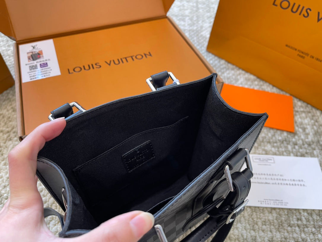 LV-BAG930