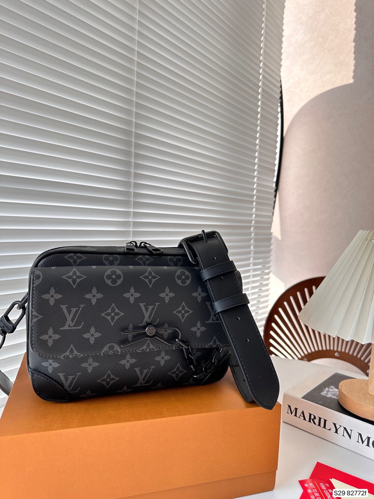 LV-BAG1024