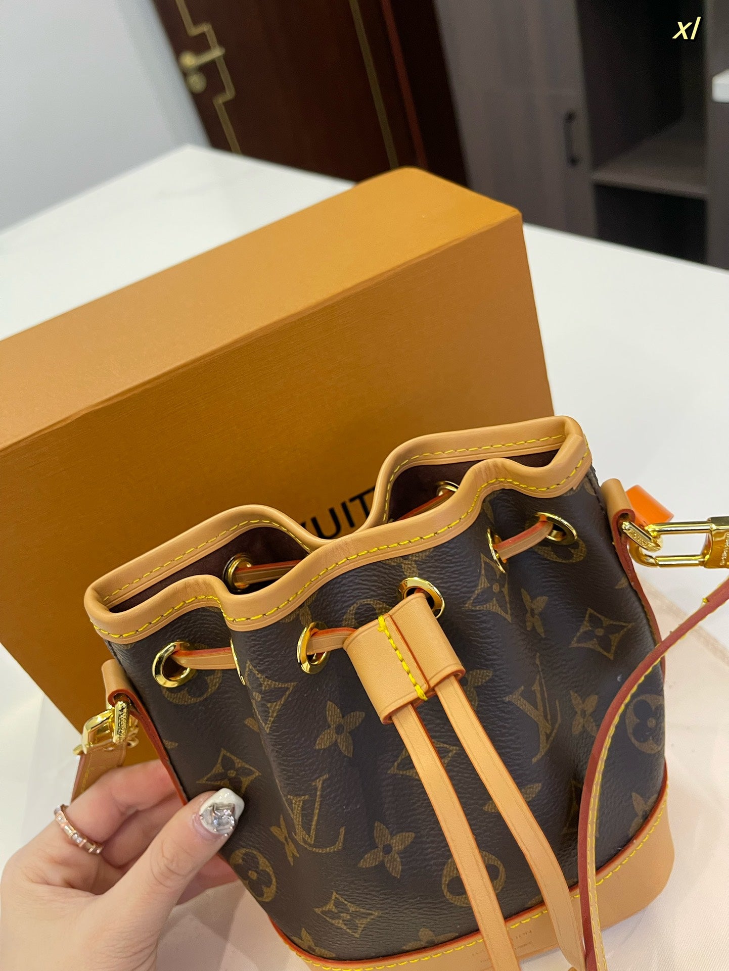 LV-BAG824