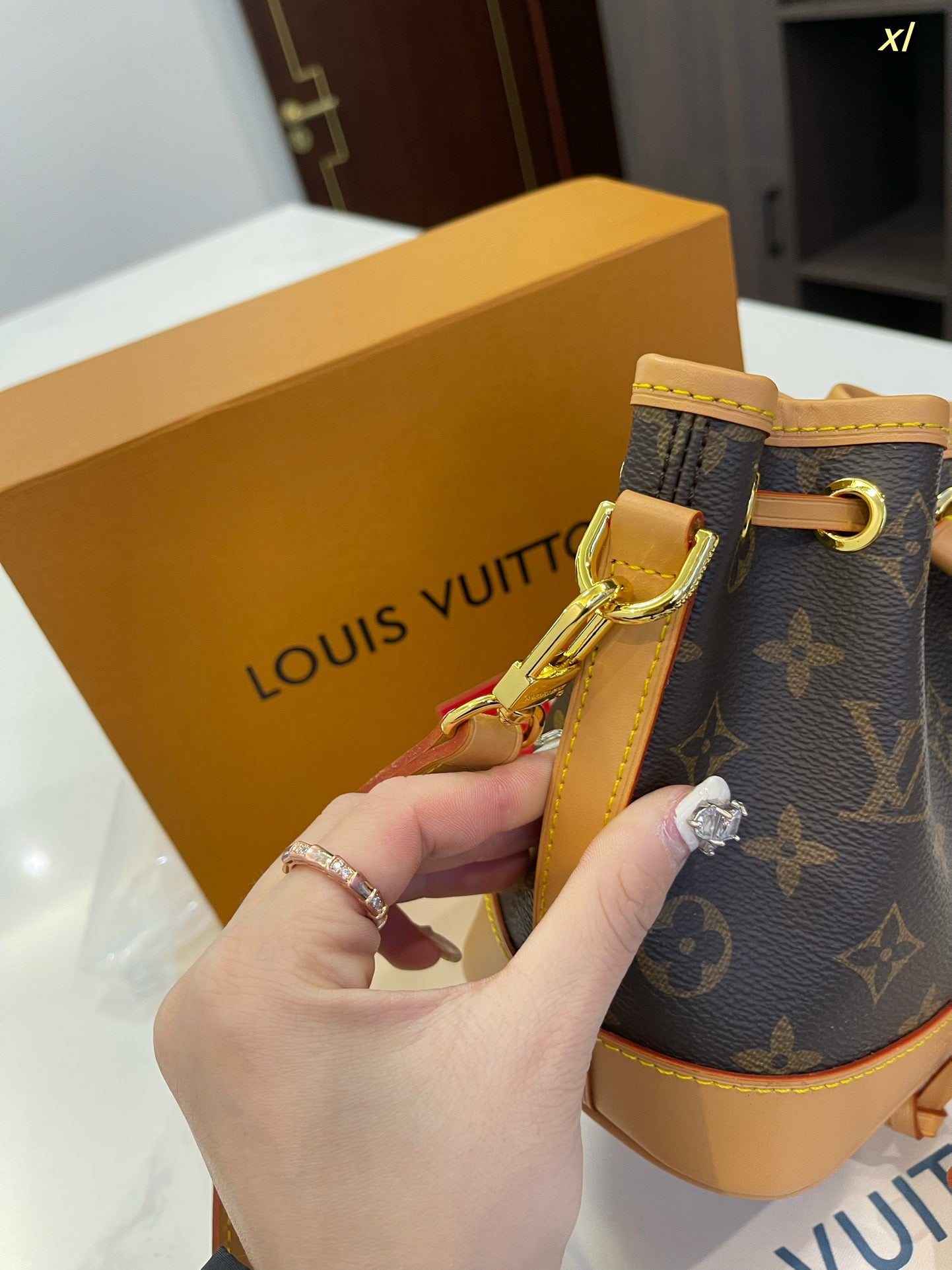 LV-BAG824