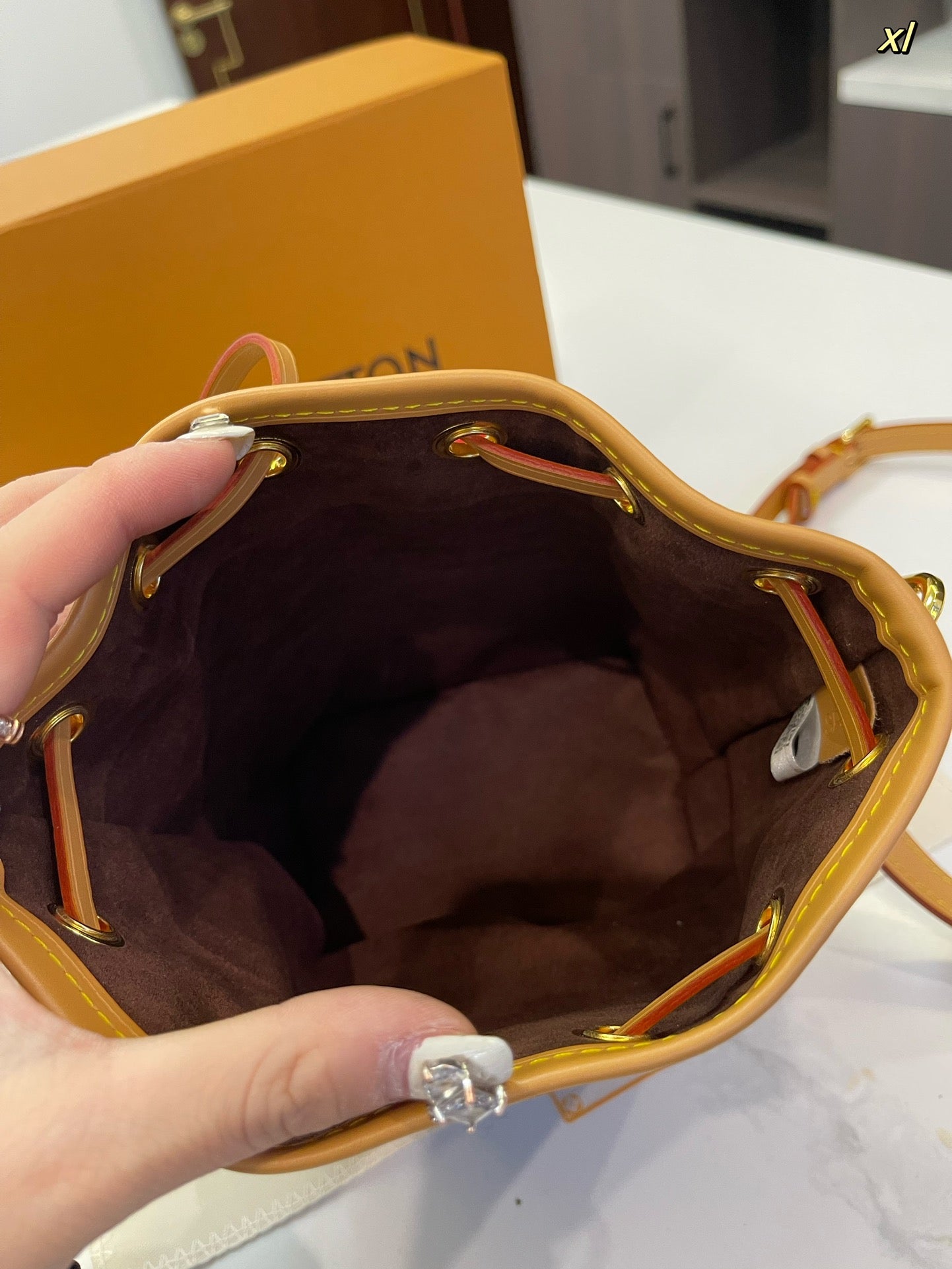 LV-BAG824