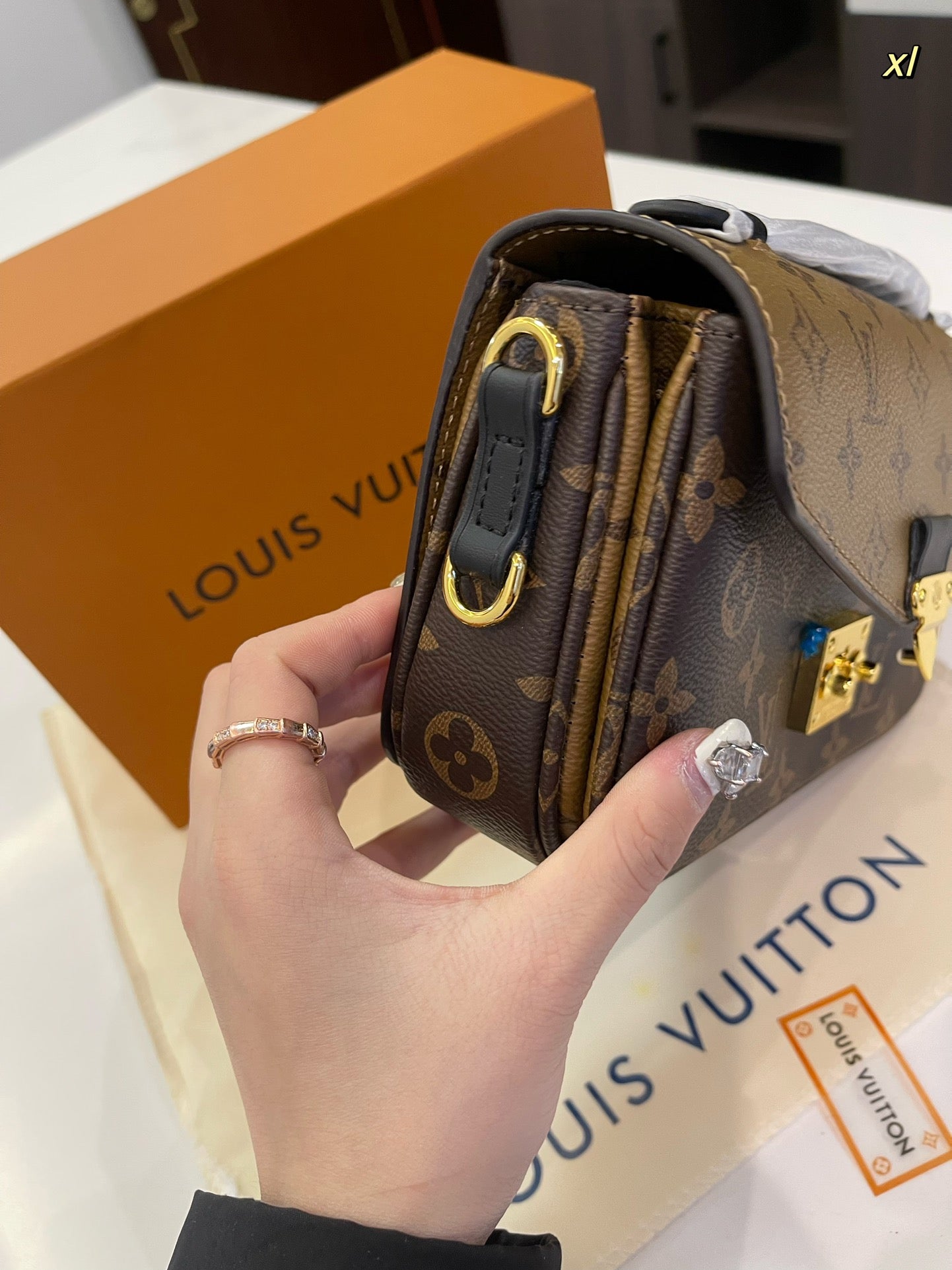 LV-BAG967