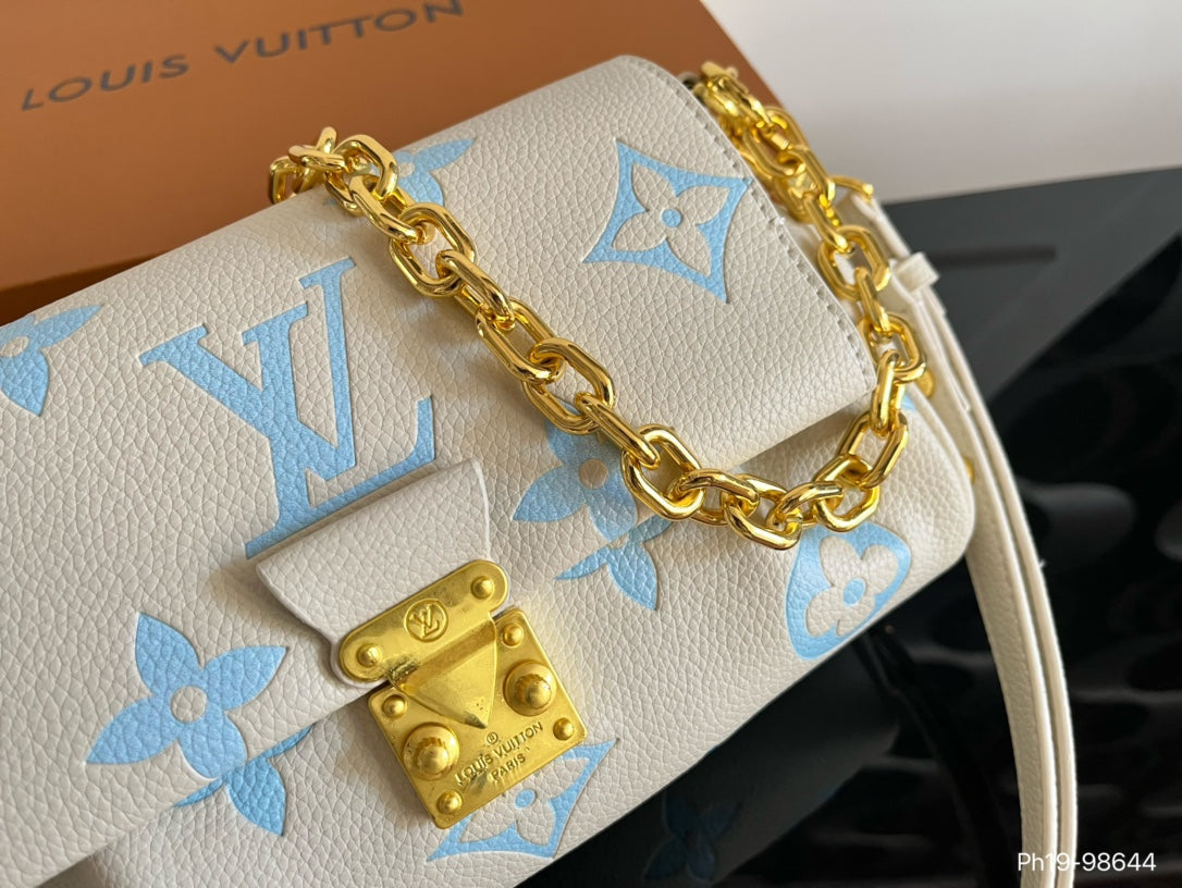 LV-BAG894