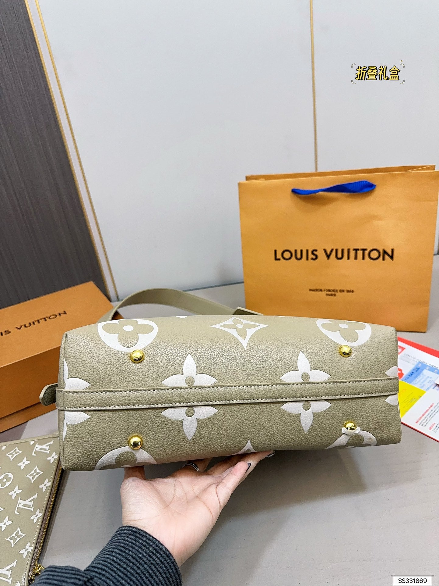 LV-BAG1000