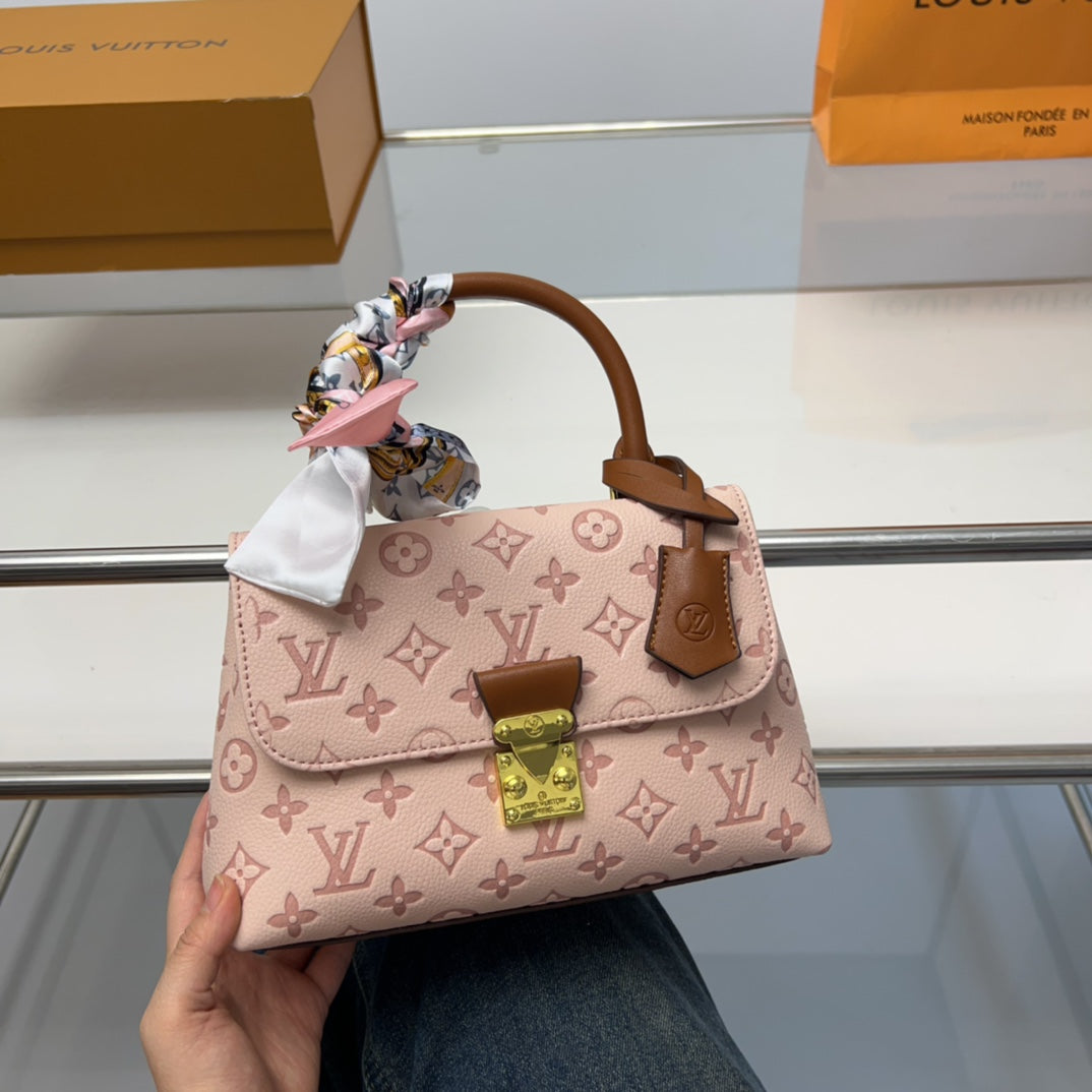 LV-BAG851