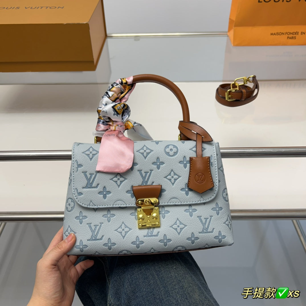 LV-BAG851