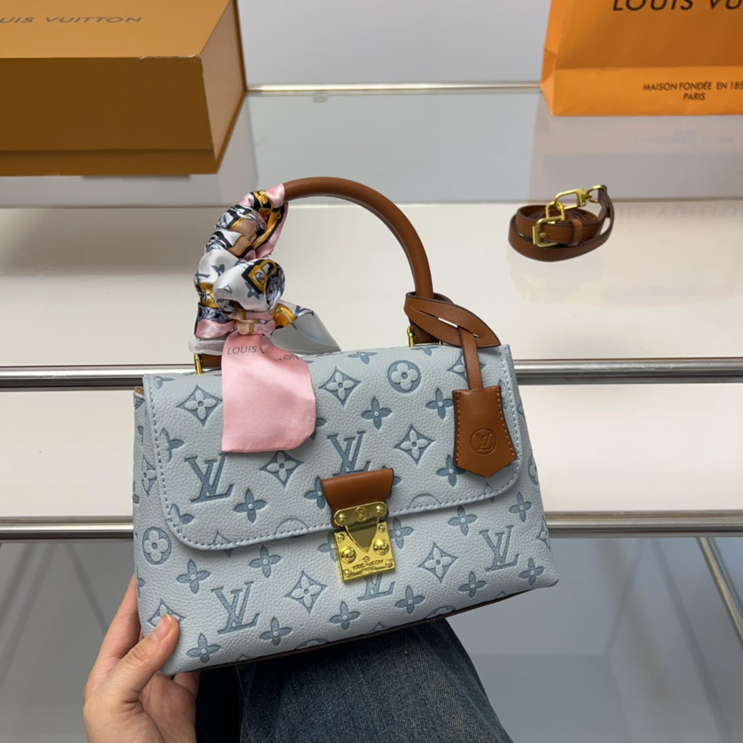 LV-BAG851