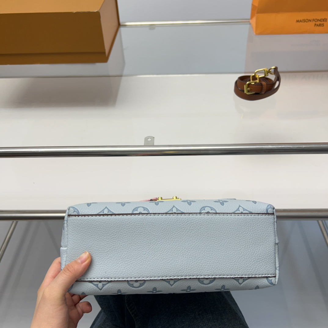 LV-BAG851