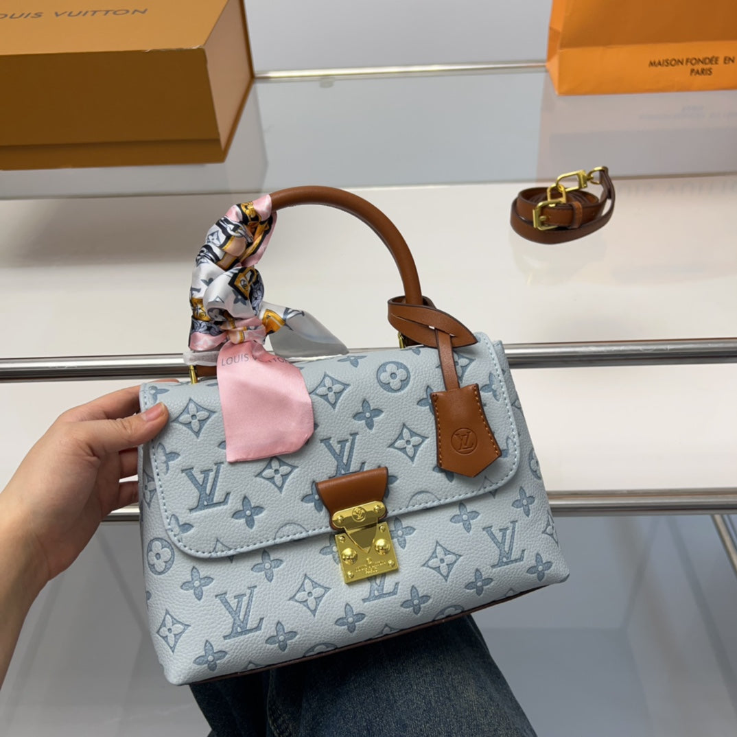 LV-BAG851