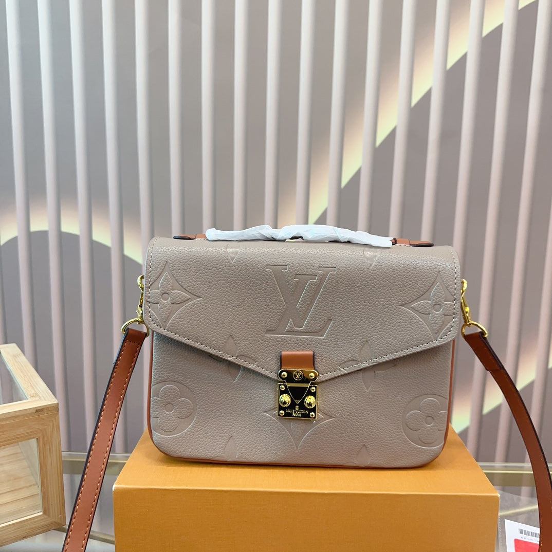 LV-BAG856