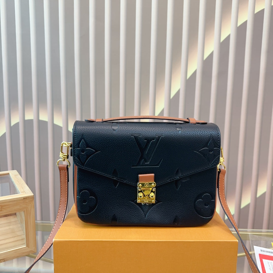 LV-BAG856