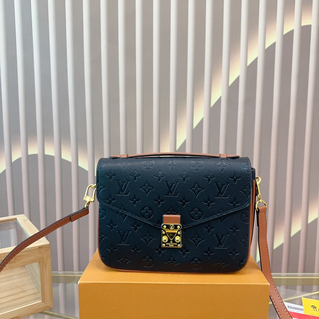 LV-BAG855