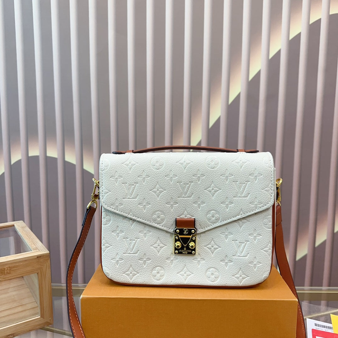 LV-BAG855