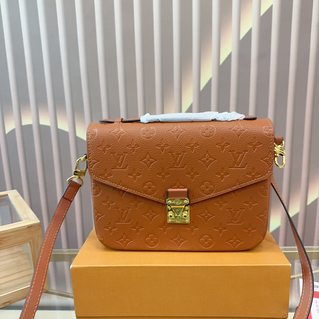 LV-BAG855