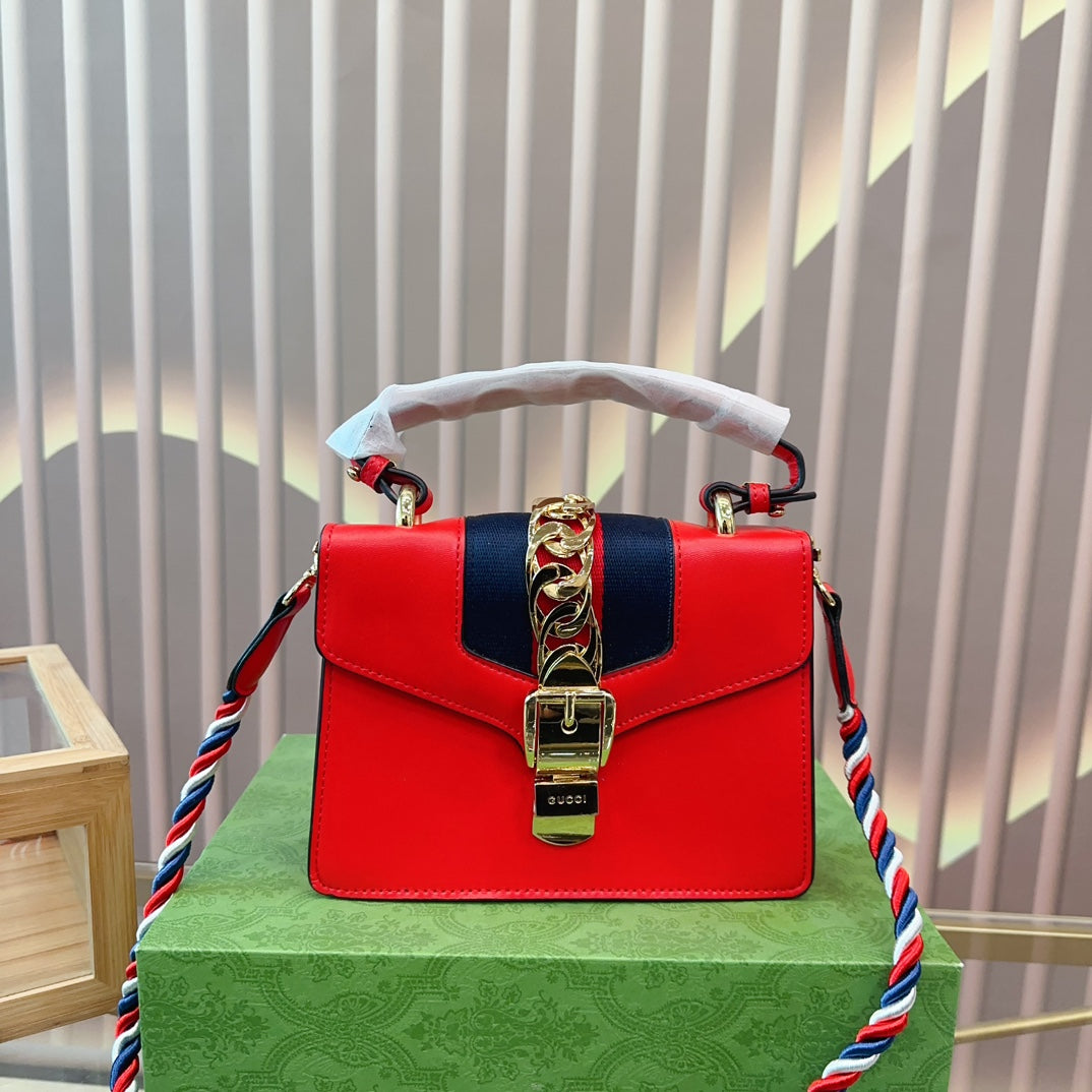 LV-BAG857
