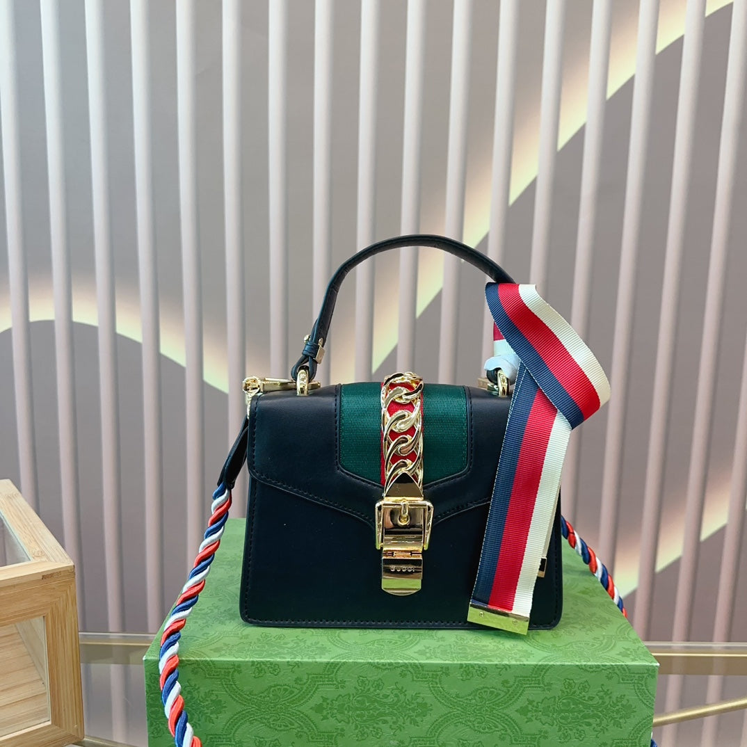 LV-BAG857